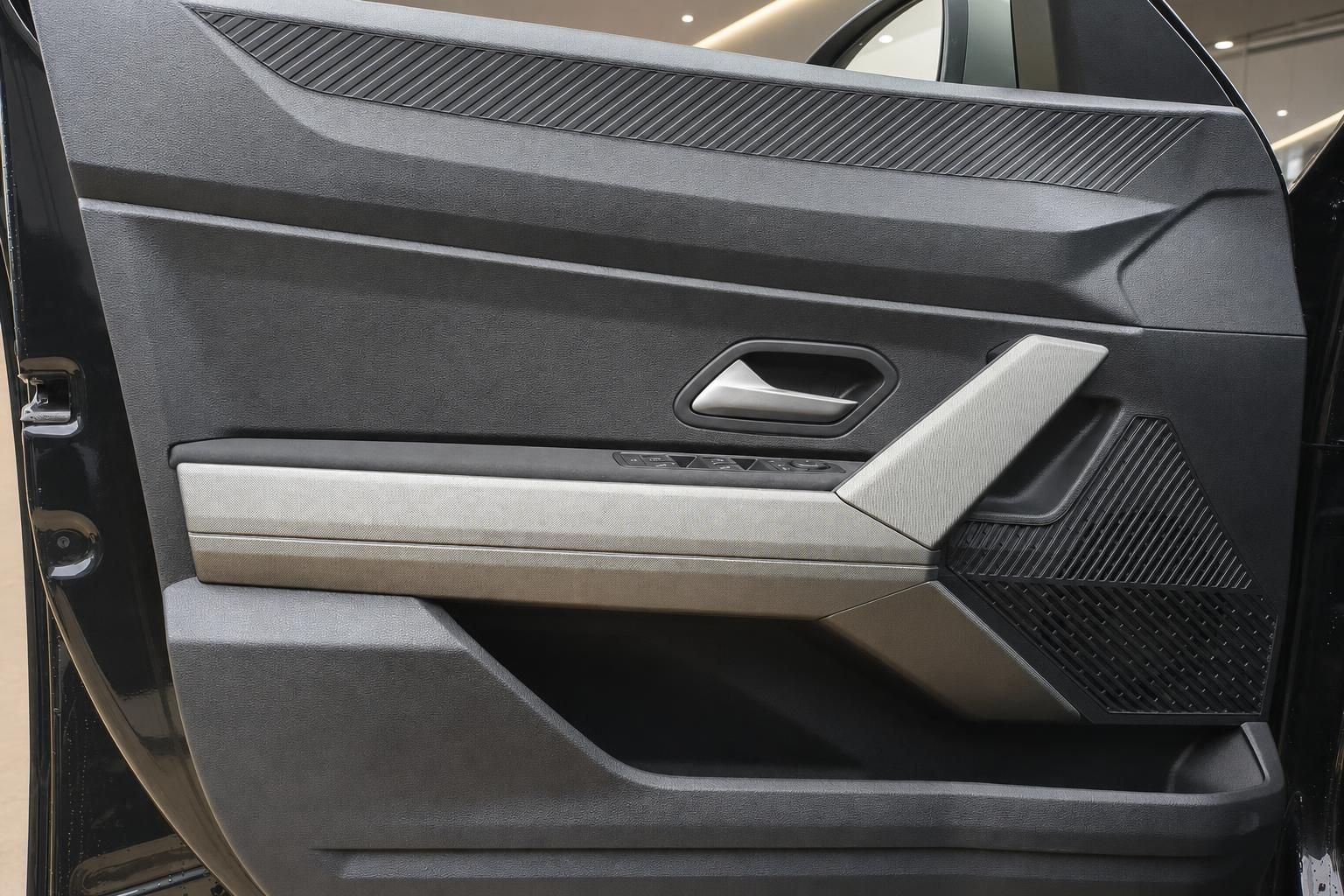 Fahrzeug Türverkleidung innen mit Fensterheber und modernem Design