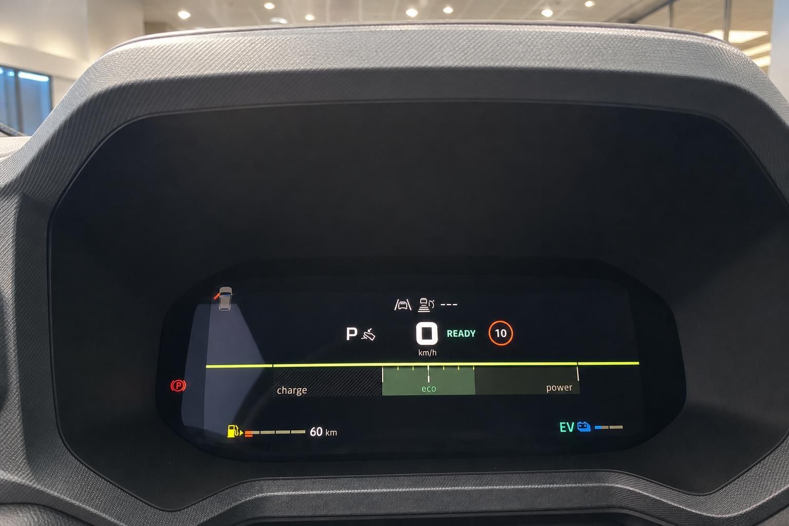 Digitales Kombiinstrument Elektrofahrzeug mit Reichweitenanzeige und Fahrmodus-Auswahl