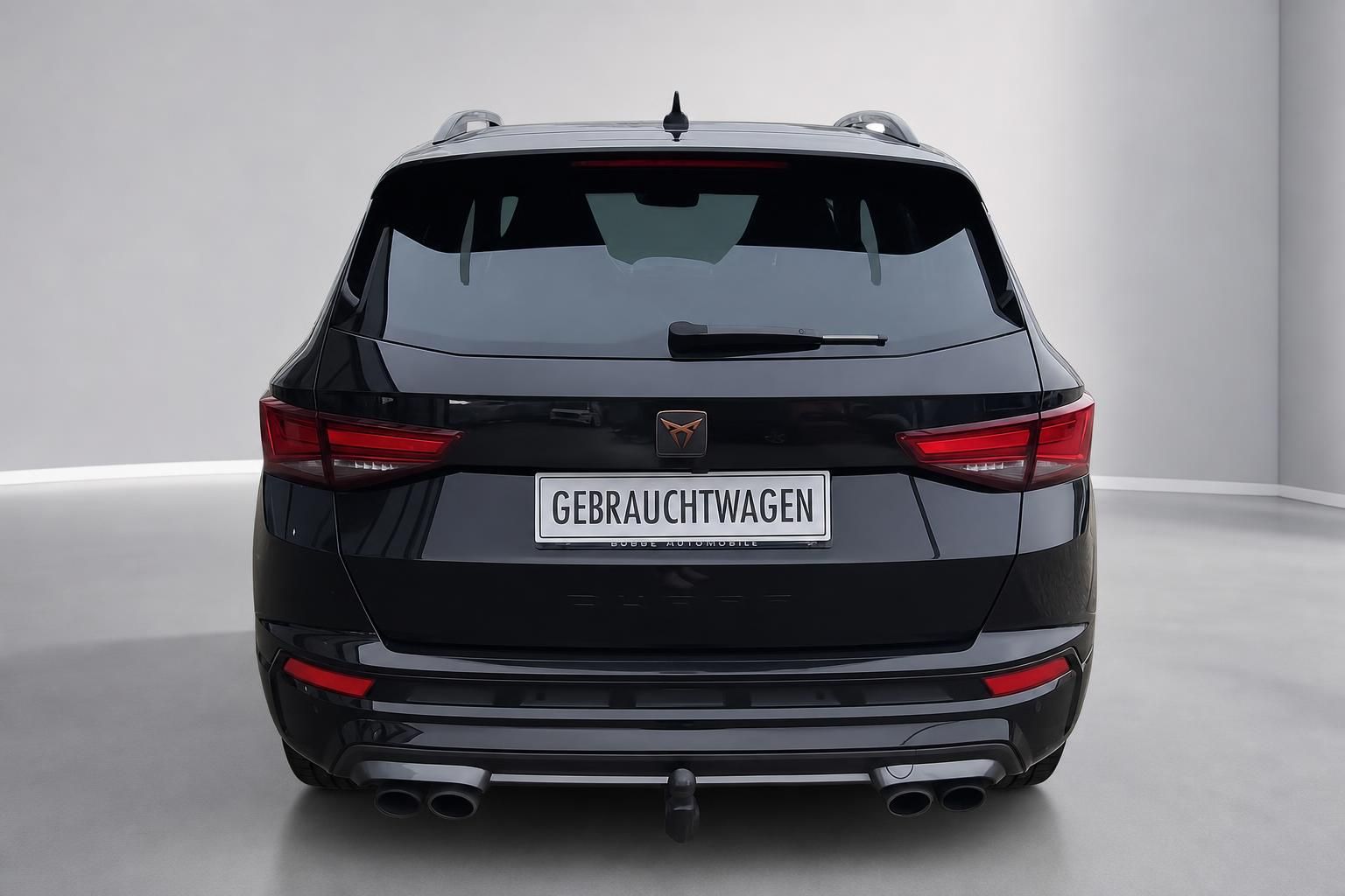 Cupra SUV in Schwarz, Heckansicht mit Kennzeichen Gebrauchtwagen