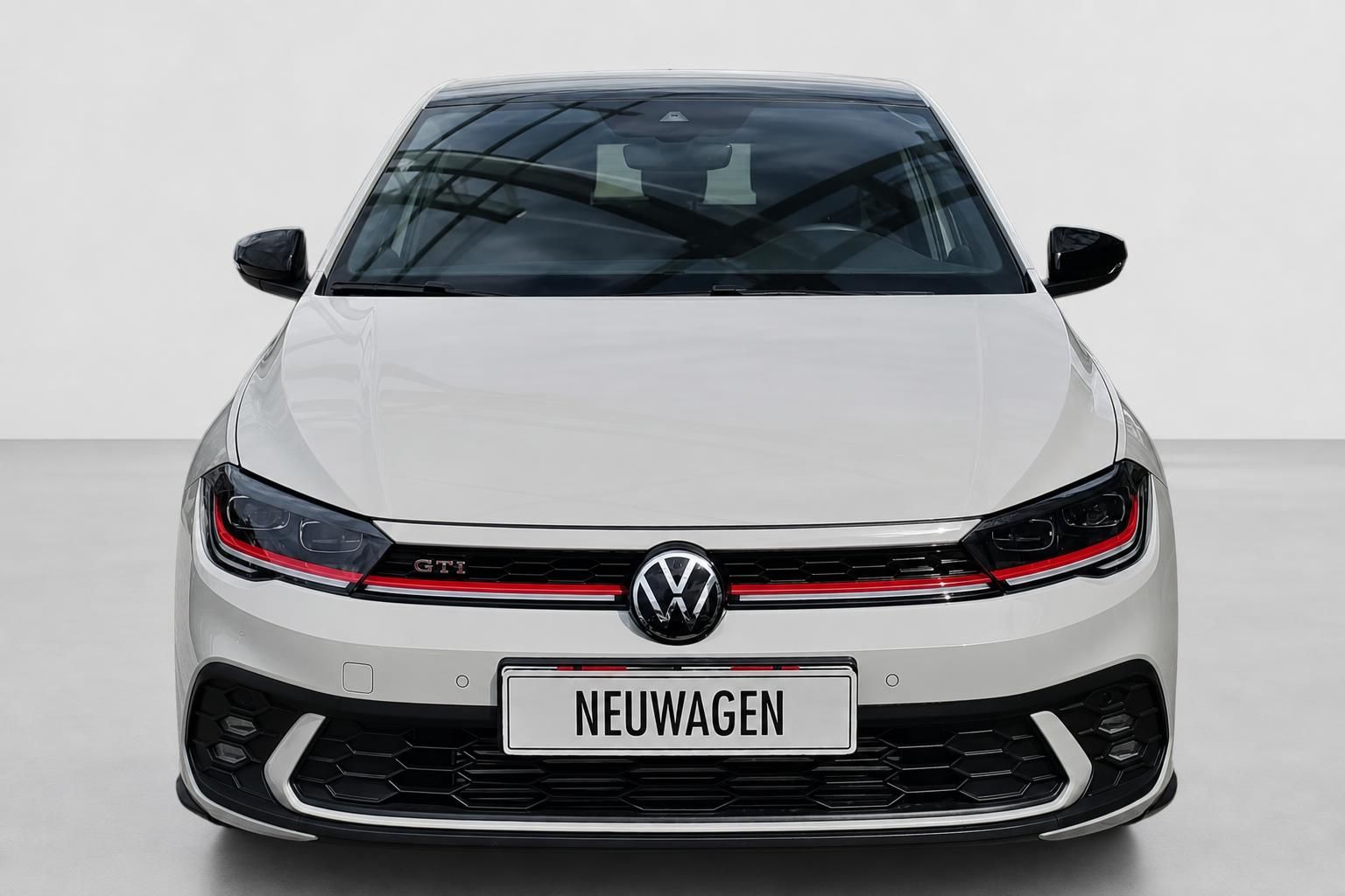 VW Polo GTI weiß Frontansicht mit GTI-Kühlergrill und LED-Scheinwerfern