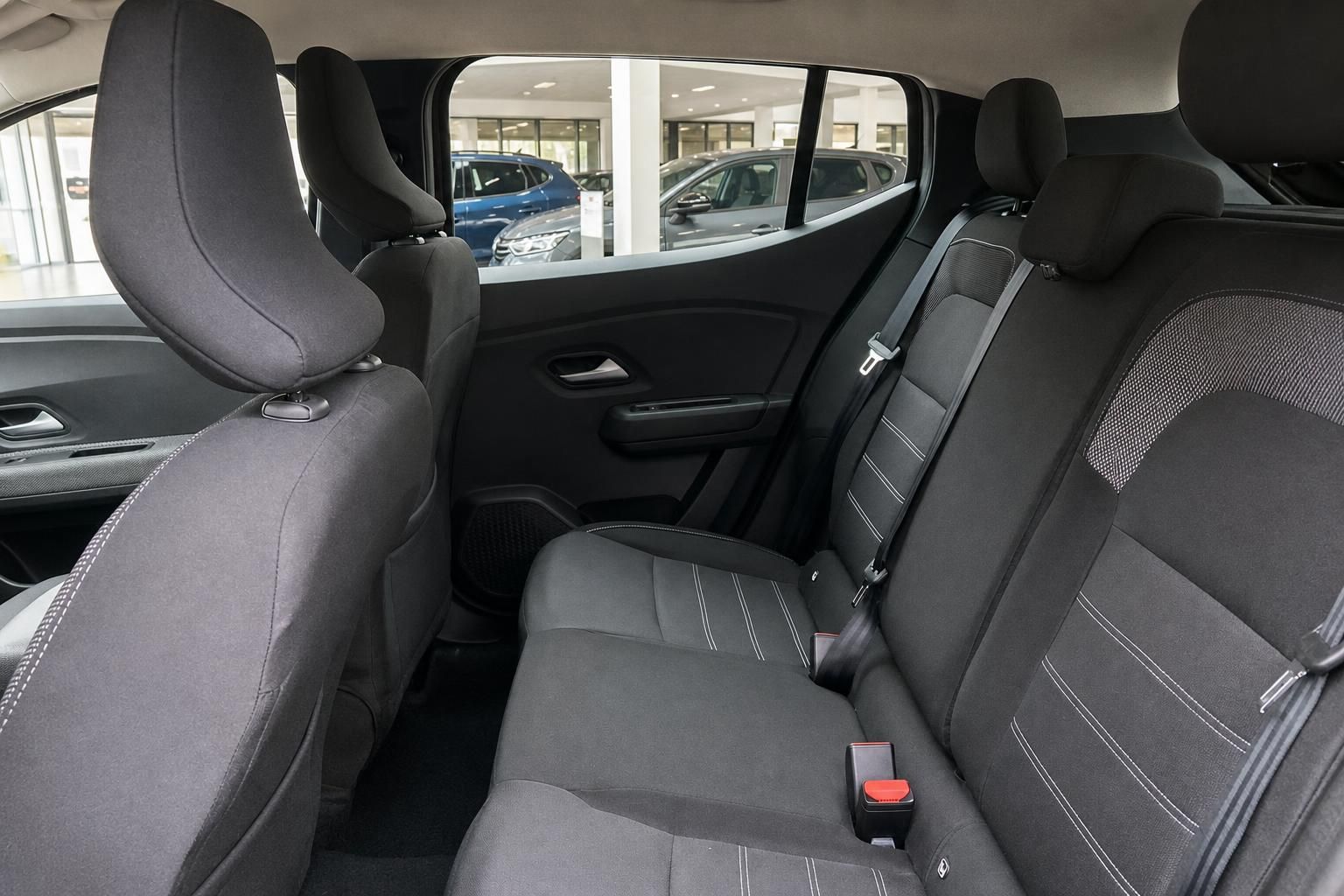 Dacia Sandero - Bild 7 von 15