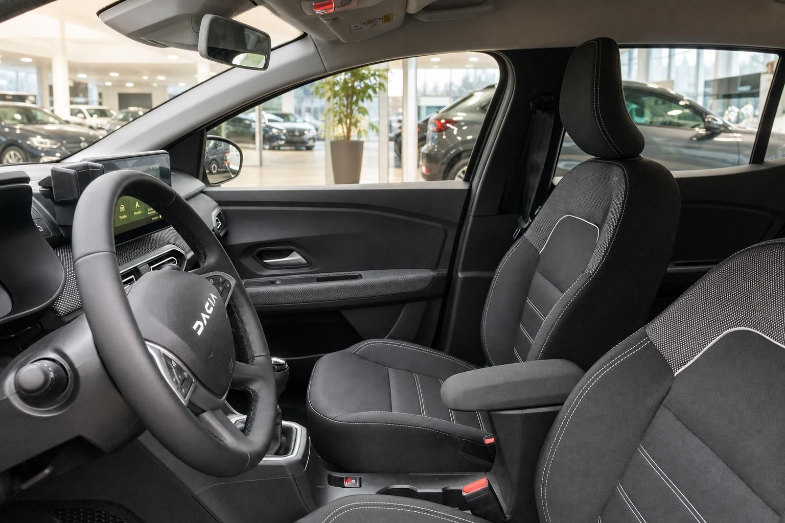 Dacia Sandero - Bild 8 von 15