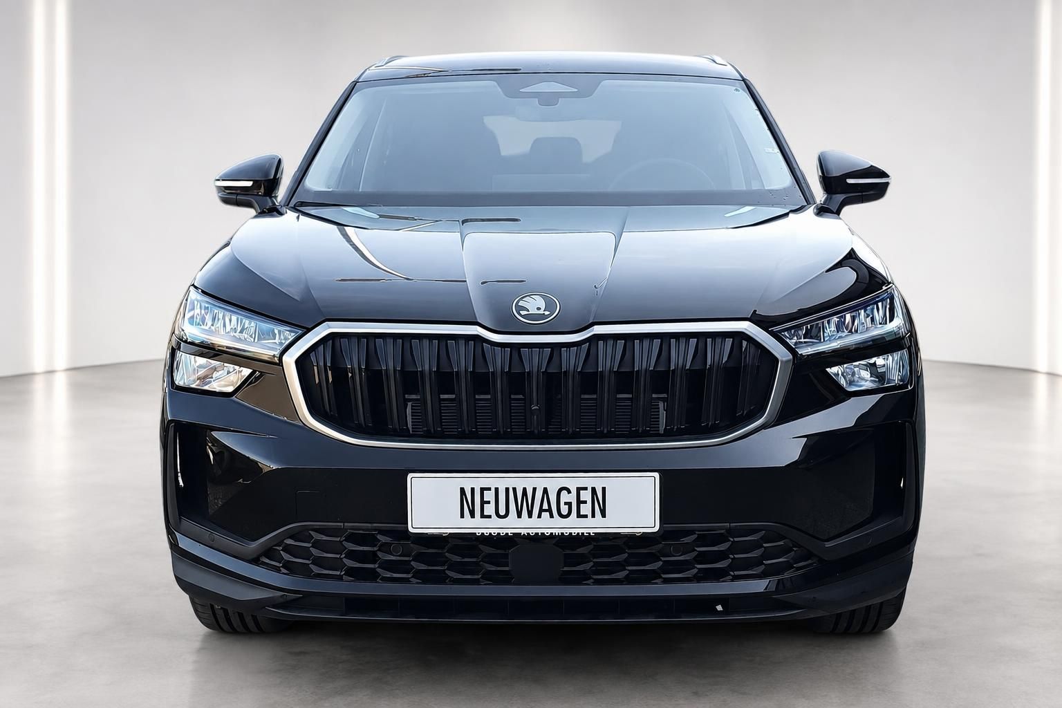 Skoda Kodiaq schwarz Neuwagen Frontansicht mit Kühlergrill