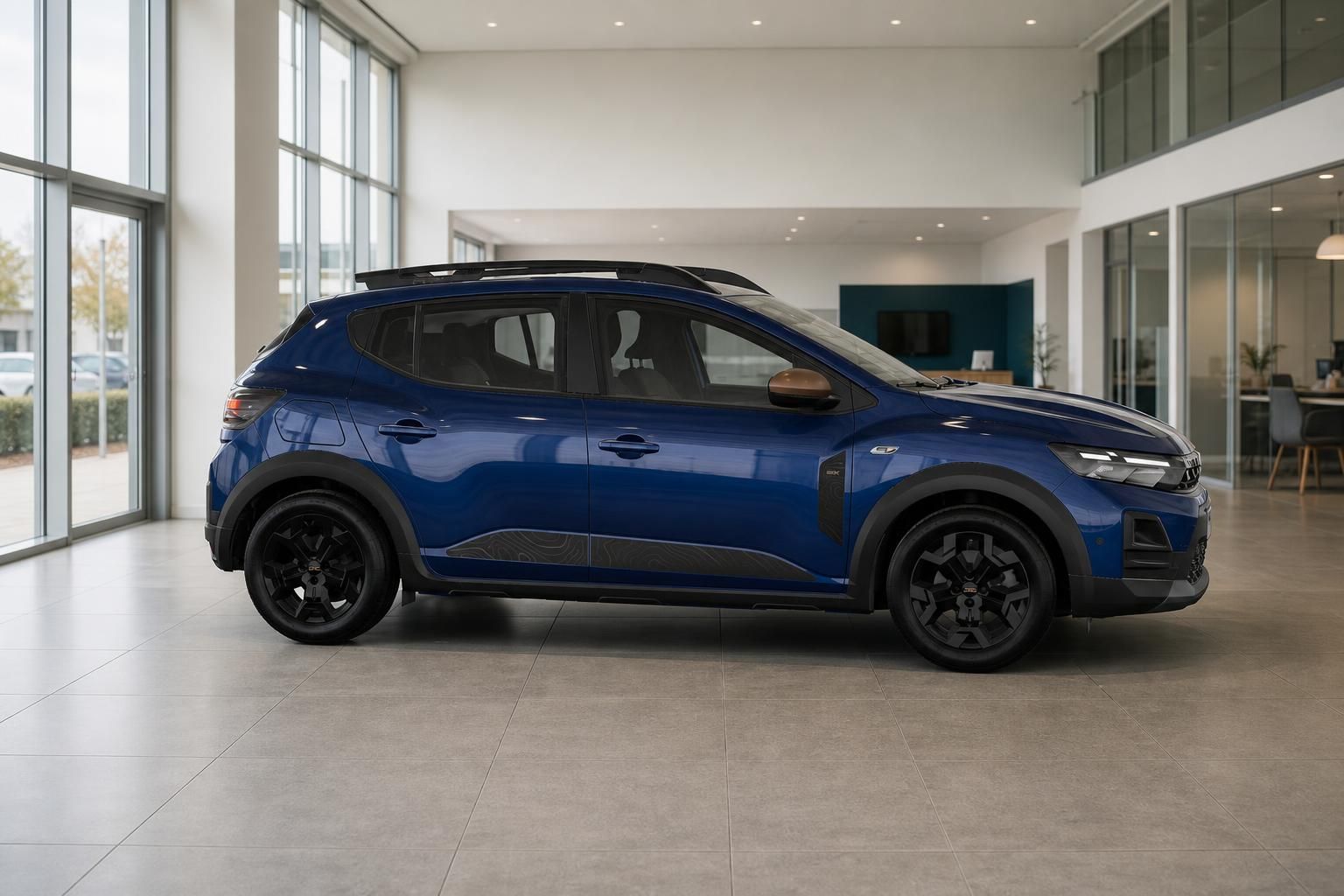 Dacia Sandero Stepway blau Seitenansicht im Autohaus