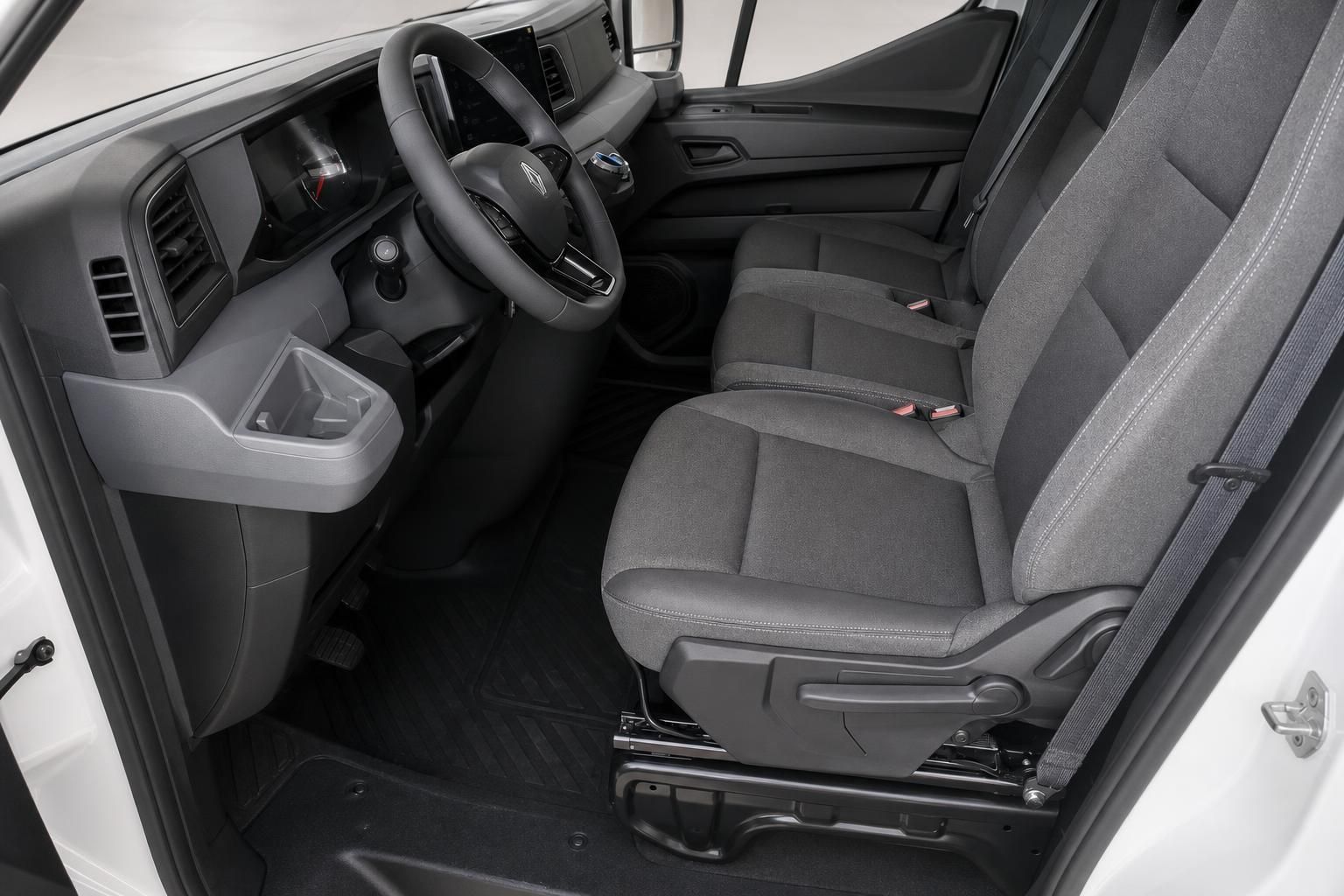Renault Master Innenraum, Fahrersitz und Cockpit im Detail