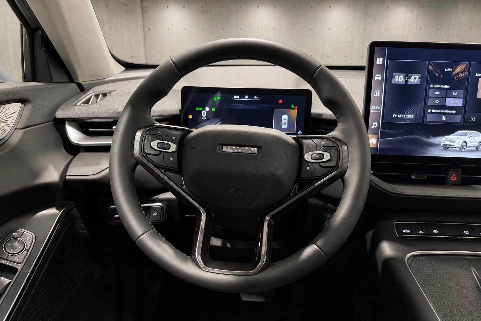 Lenkrad und Multifunktionsdisplay im Haval Cockpit im Detail