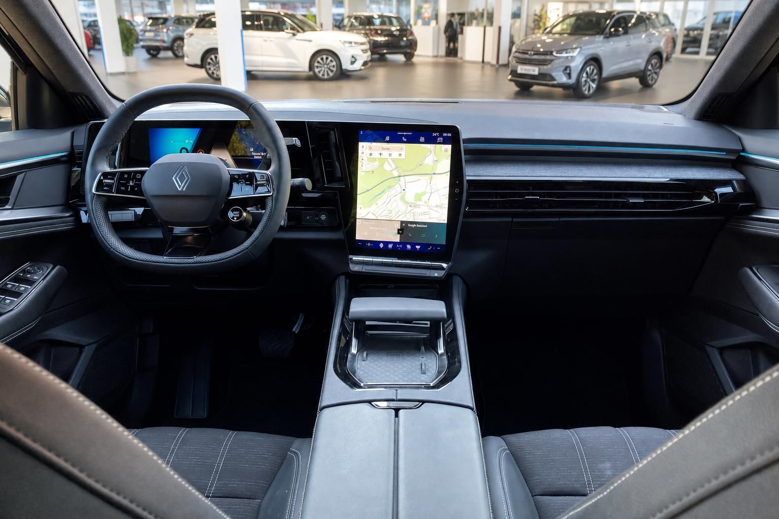 Renault Armaturenbrett mit Multimedia-Display und Mittelkonsole von innen