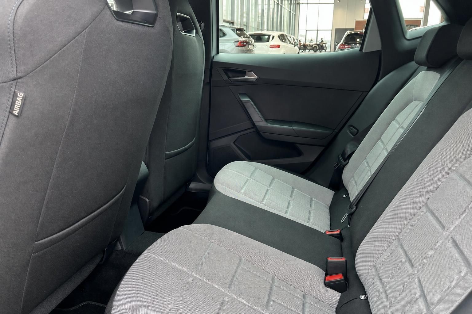 SEAT Ibiza Rücksitze und Fondraum im Innenraum