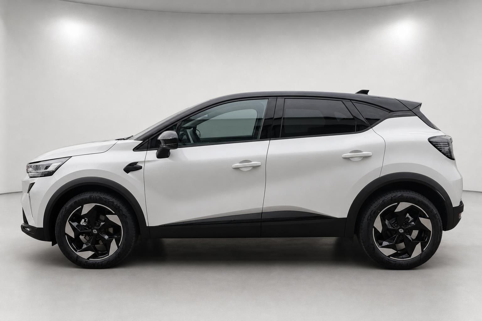 Renault Captur weiß schwarzes Dach, Seitenansicht Profil im Studio