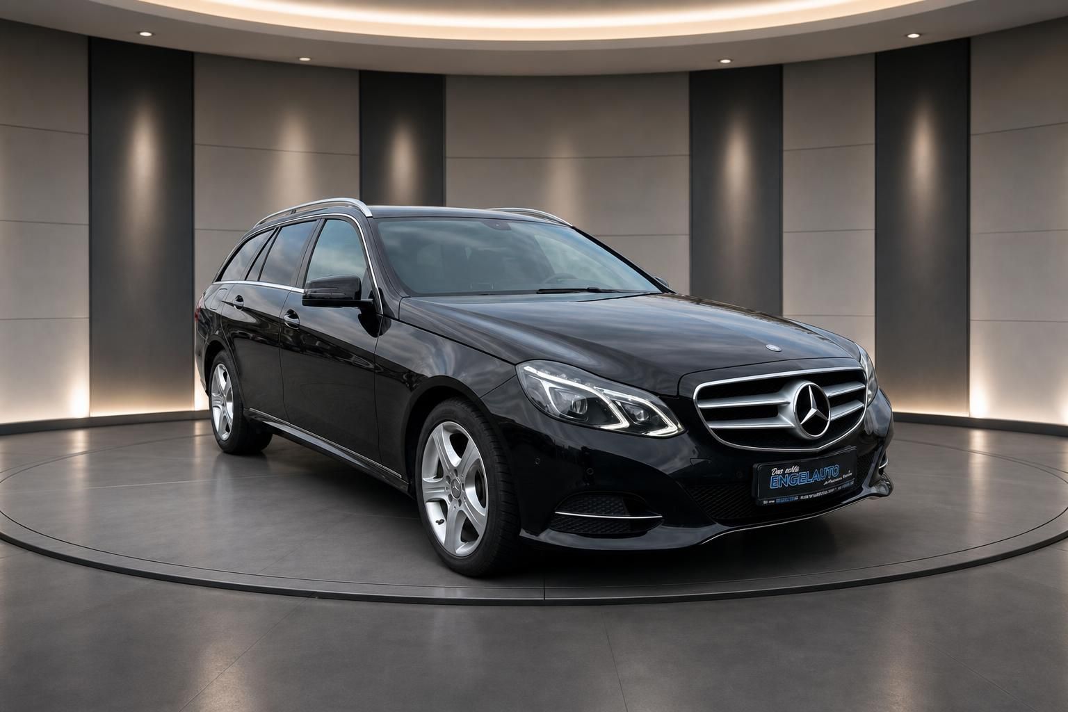Mercedes E-Klasse T-Modell in schwarz - eleganter Kombi mit hochwertiger Ausstattung