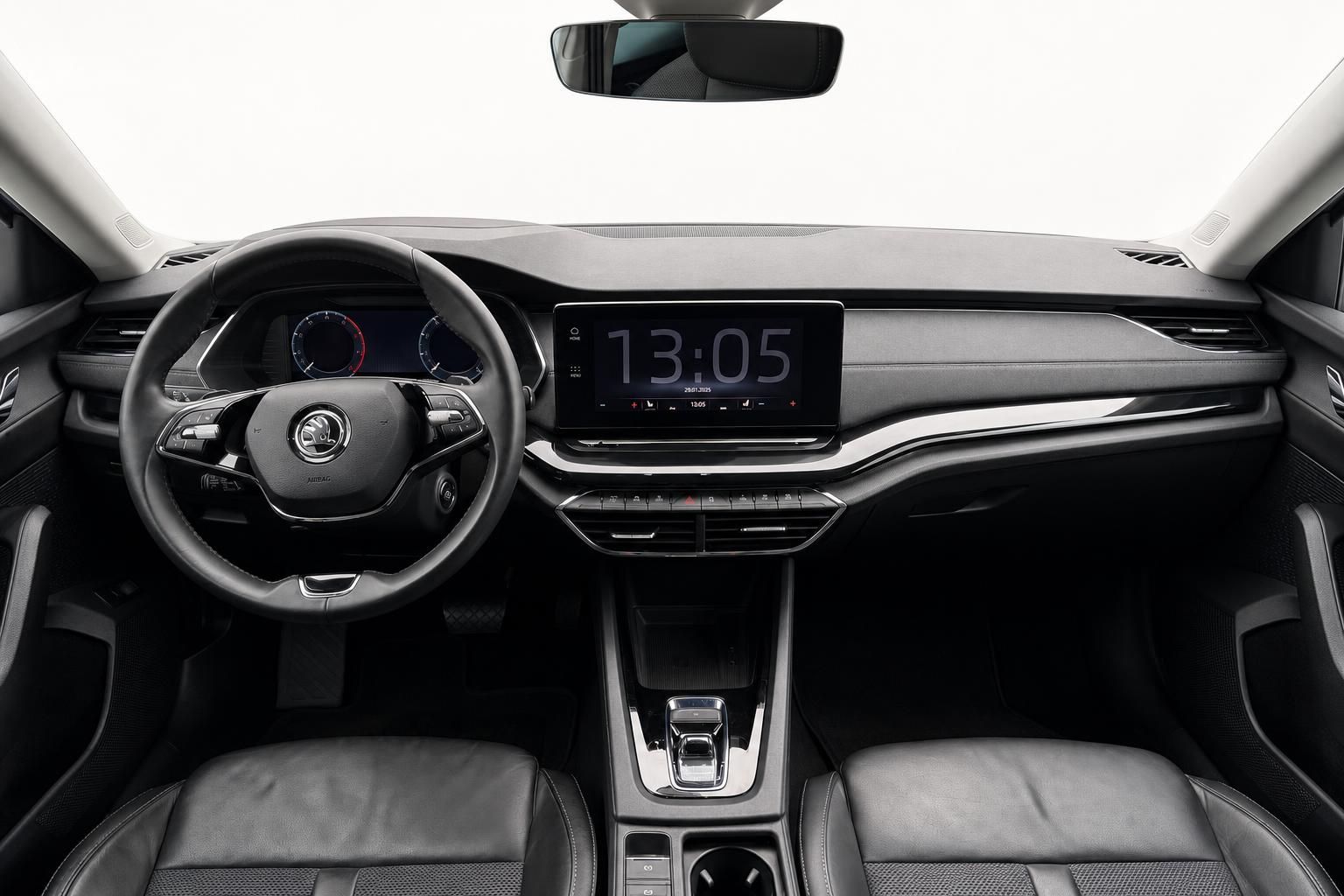 Skoda Octavia Cockpit mit digitalem Display und Lenkrad, Innenraum