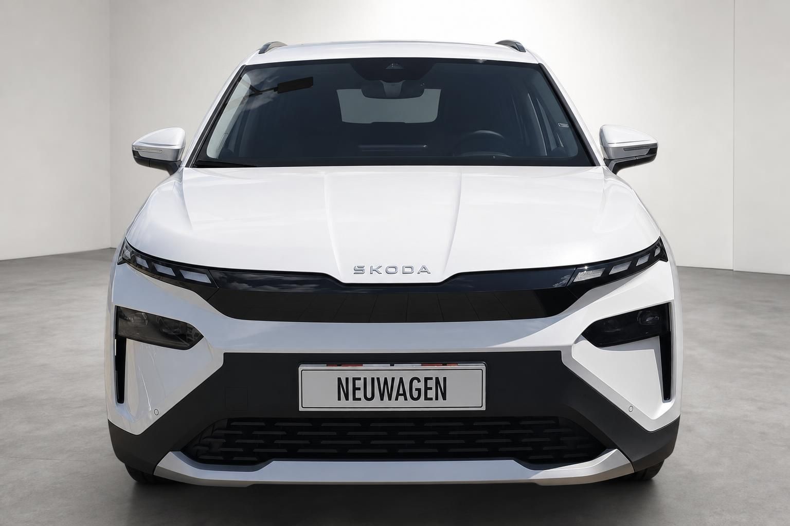 Skoda Elroq weiß, Frontansicht direkt im Studio