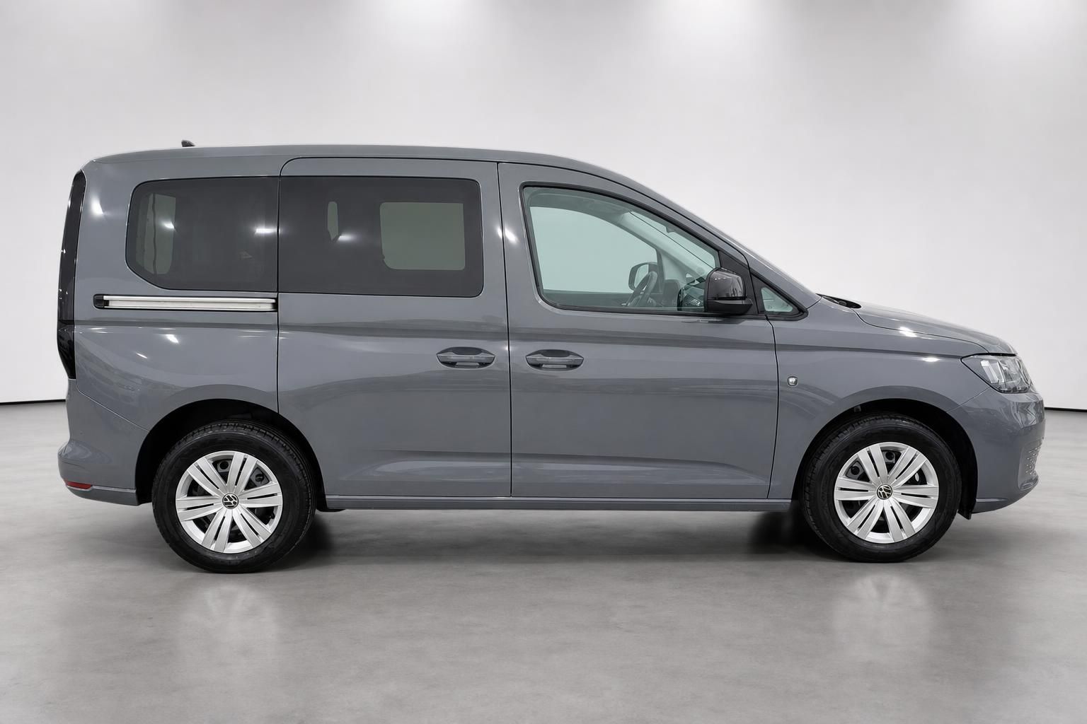 VW Caddy grau Seitenansicht komplettes Fahrzeug