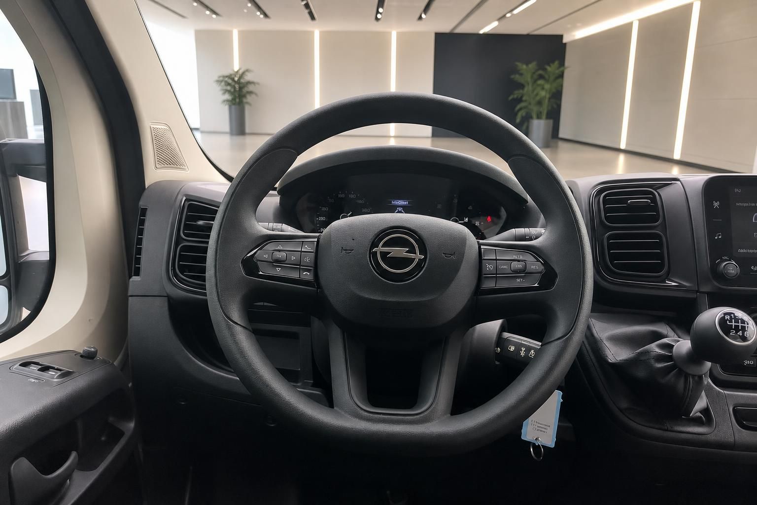 Opel Lenkrad und Cockpit Nahaufnahme im Fahrzeuginnenraum