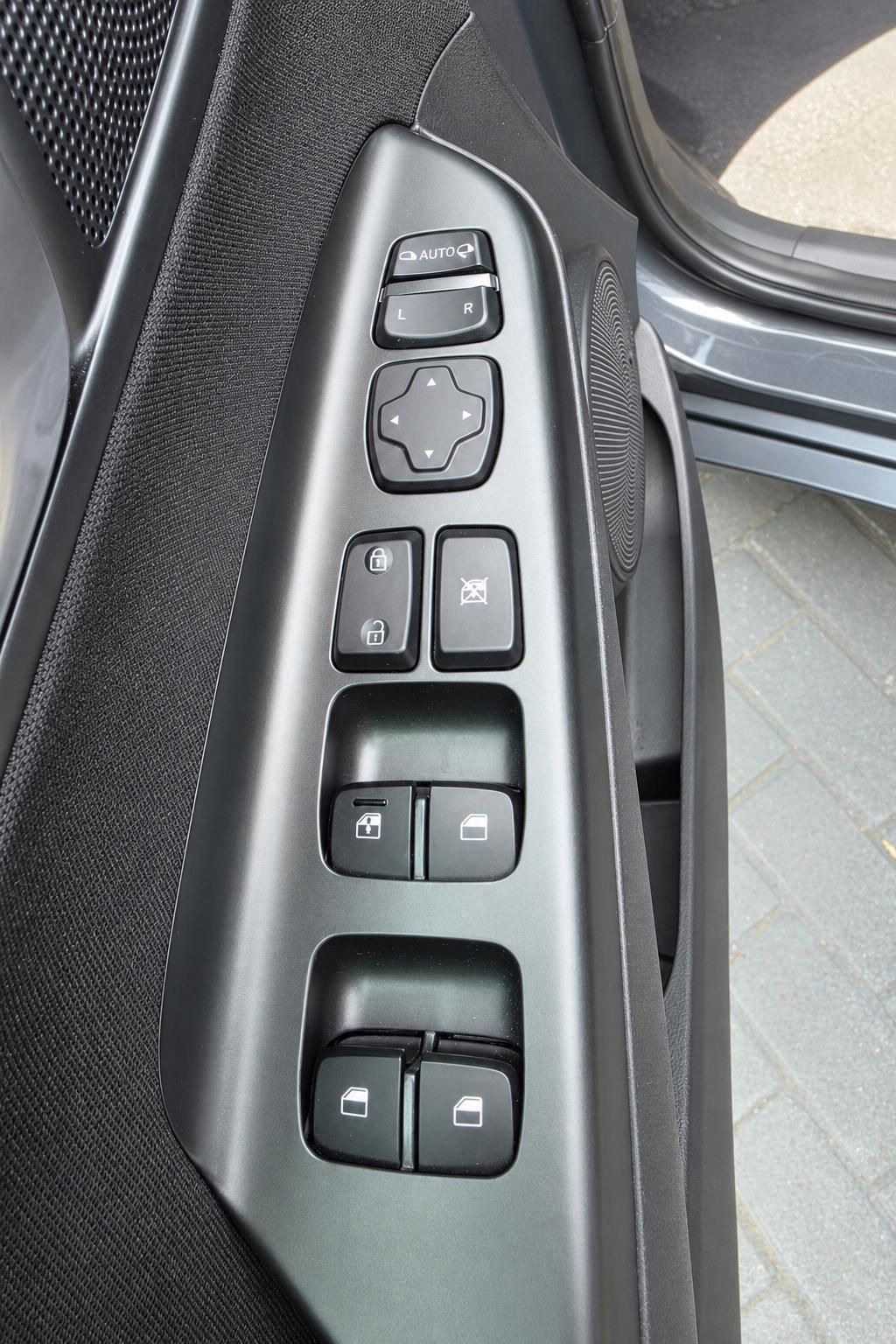 Fensterheber und Verriegelungstasten in der Fahrertür des Hyundai