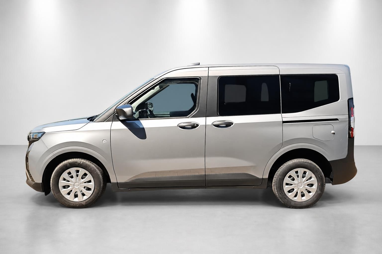 Ford Tourneo Connect silber, Seitenansicht im Profil