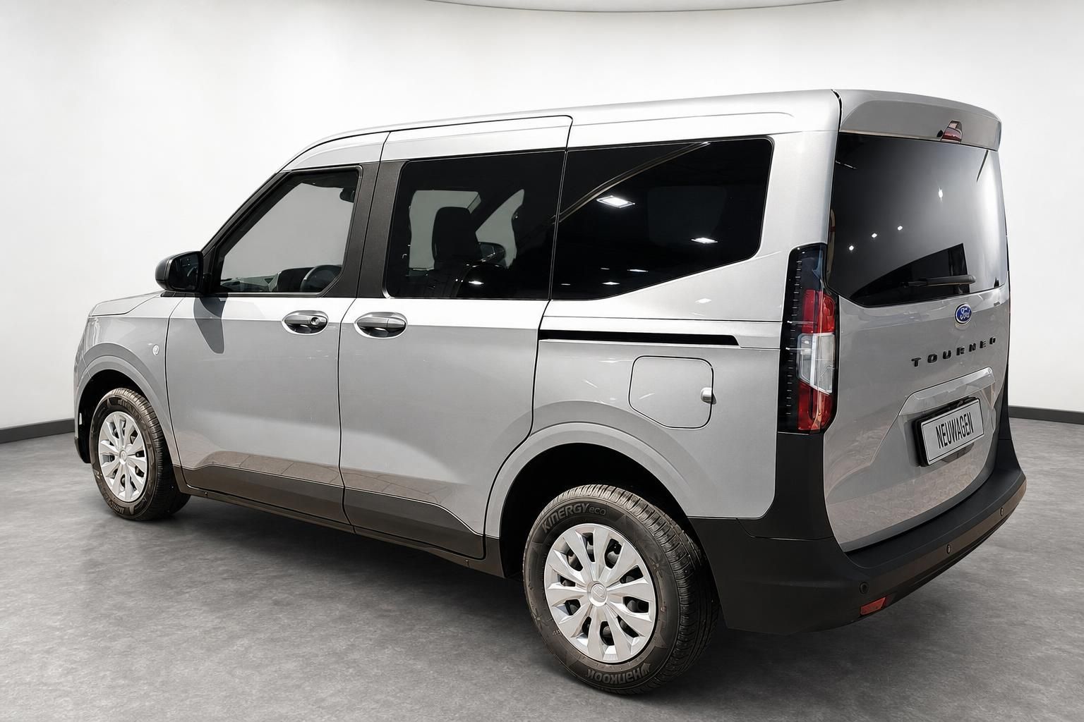 Ford Tourneo Connect Neuwagen silber, Heckansicht schräg seitlich