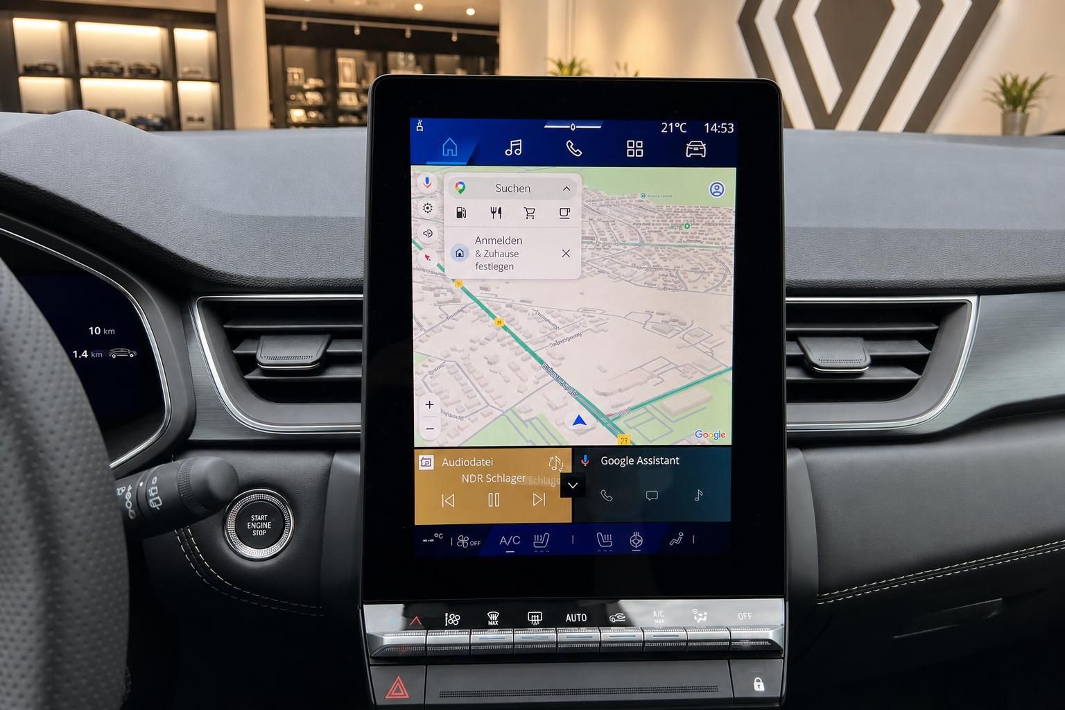 Renault Infotainment-Display mit Google Maps Navigation im Detail