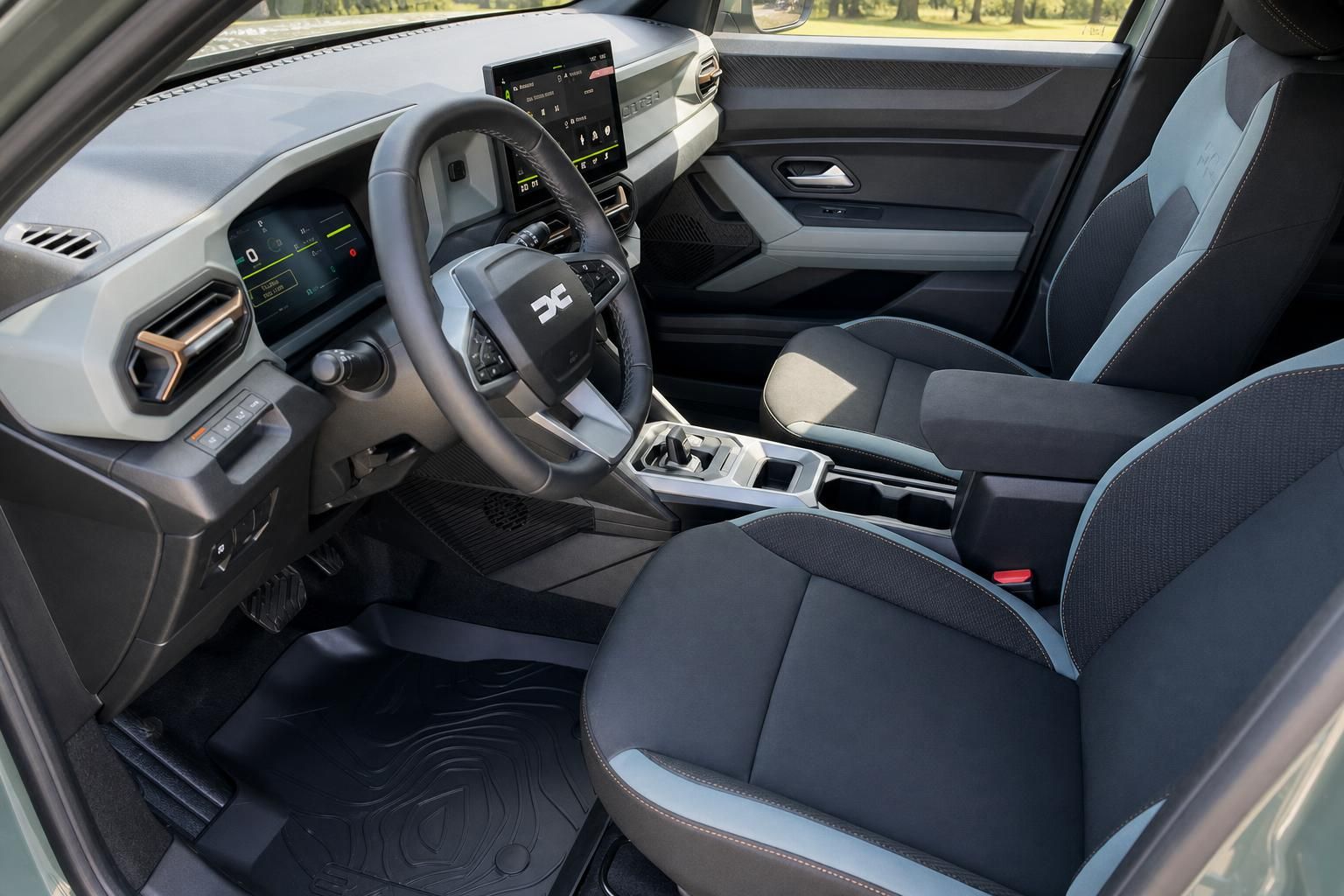 Dacia Innenraum mit modernem Cockpit und digitalen Anzeigen