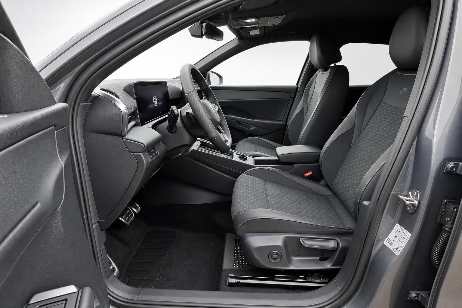 VW Fahrersitz und Cockpit mit Lederausstattung, Innenansicht