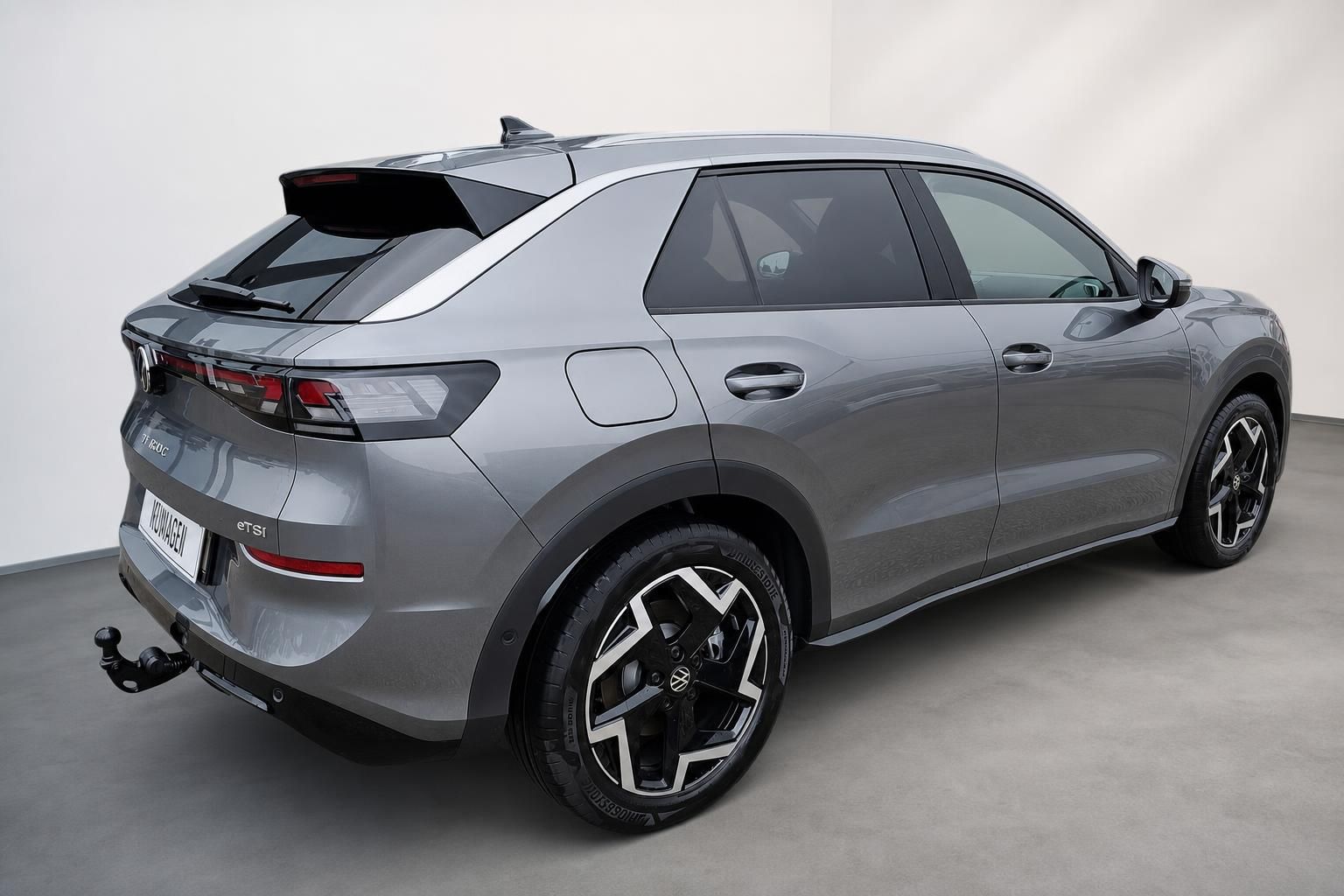 VW T-Roc eTSI grau Seitenansicht Heck Neuwagen Studio