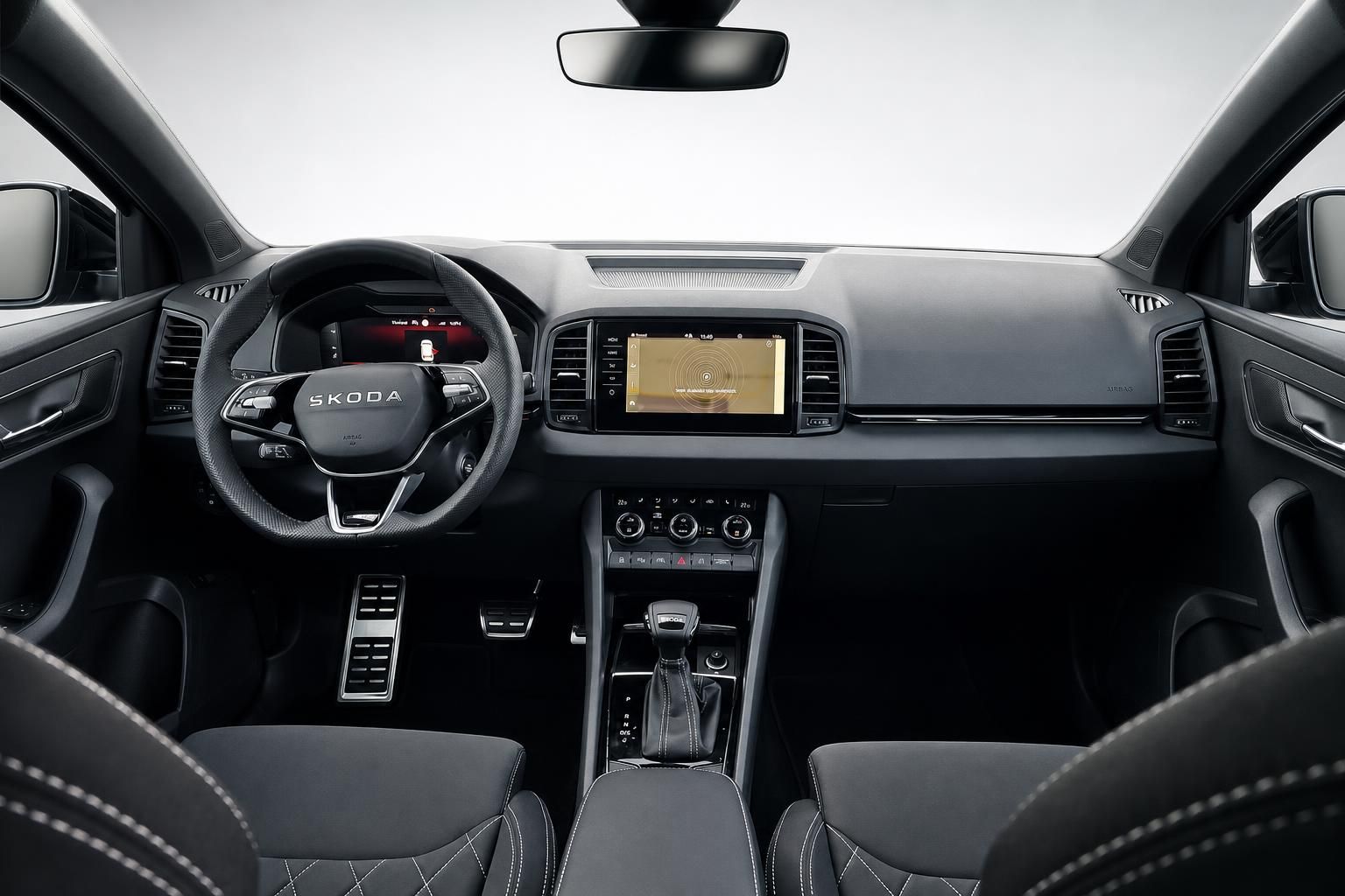 Skoda Cockpit Ansicht: Lenkrad, Armaturenbrett und Mittelkonsole im Detail