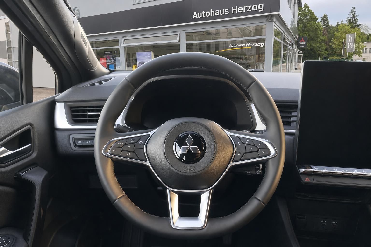 Fahrzeug Cockpit mit Lenkrad, Armaturenbrett und Anzeigen