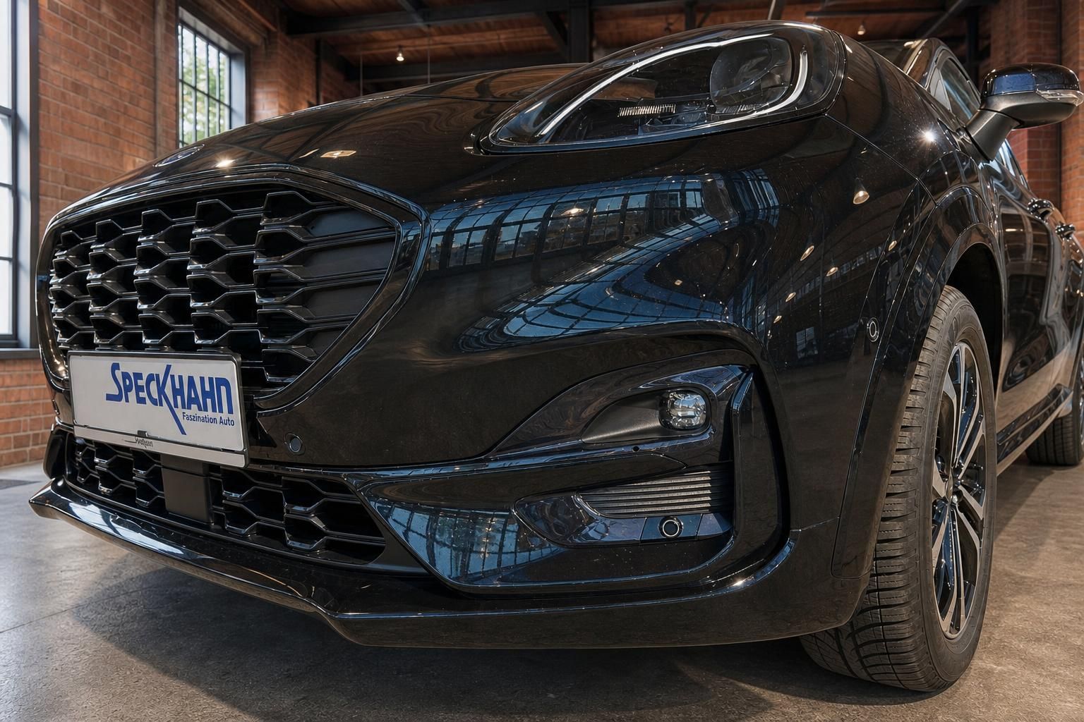 Ford Puma ST-Line schwarz Frontstoßstange und Kühlergrill Detailansicht