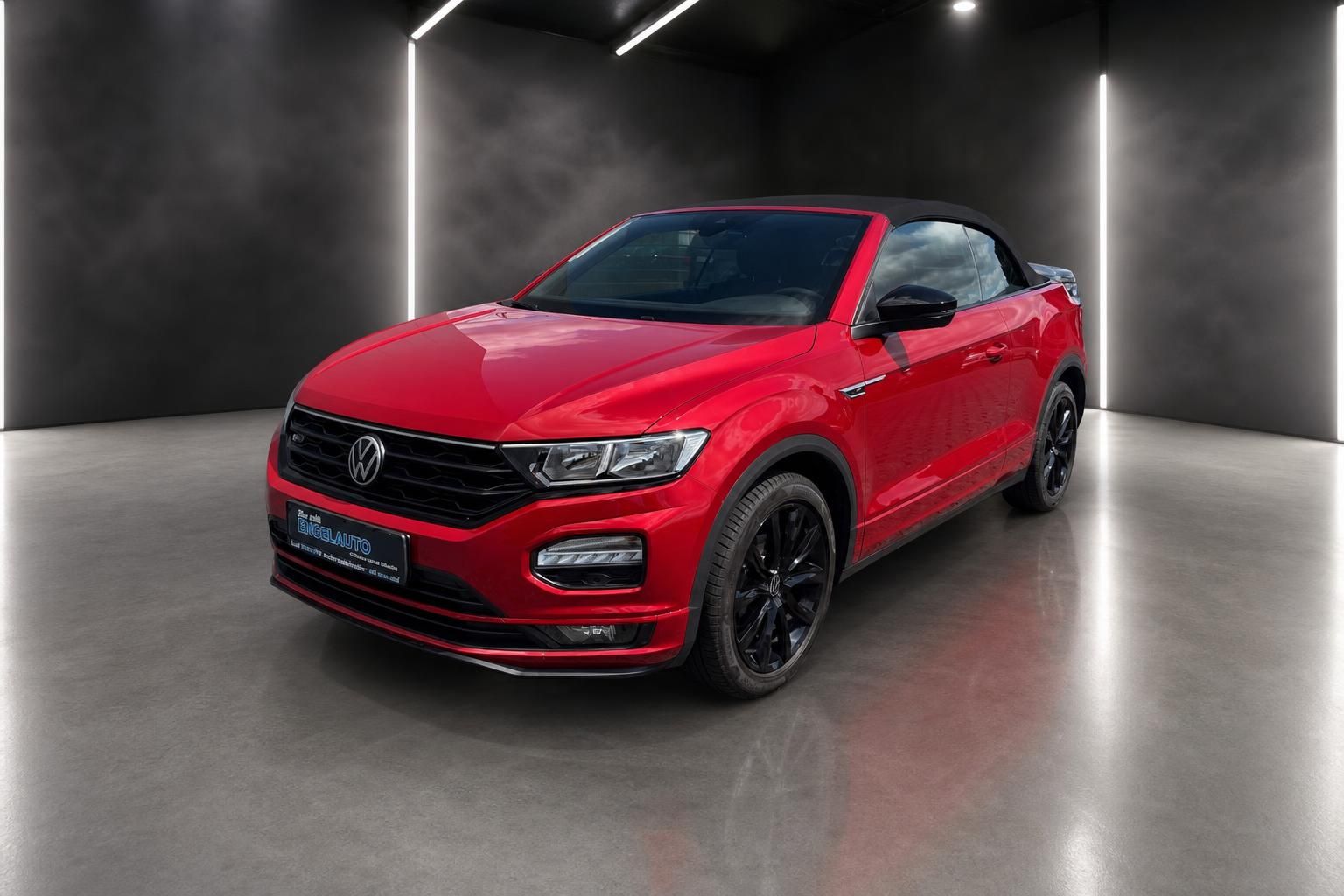 VW T-Roc Cabriolet rot Frontansicht mit geschlossenem Verdeck