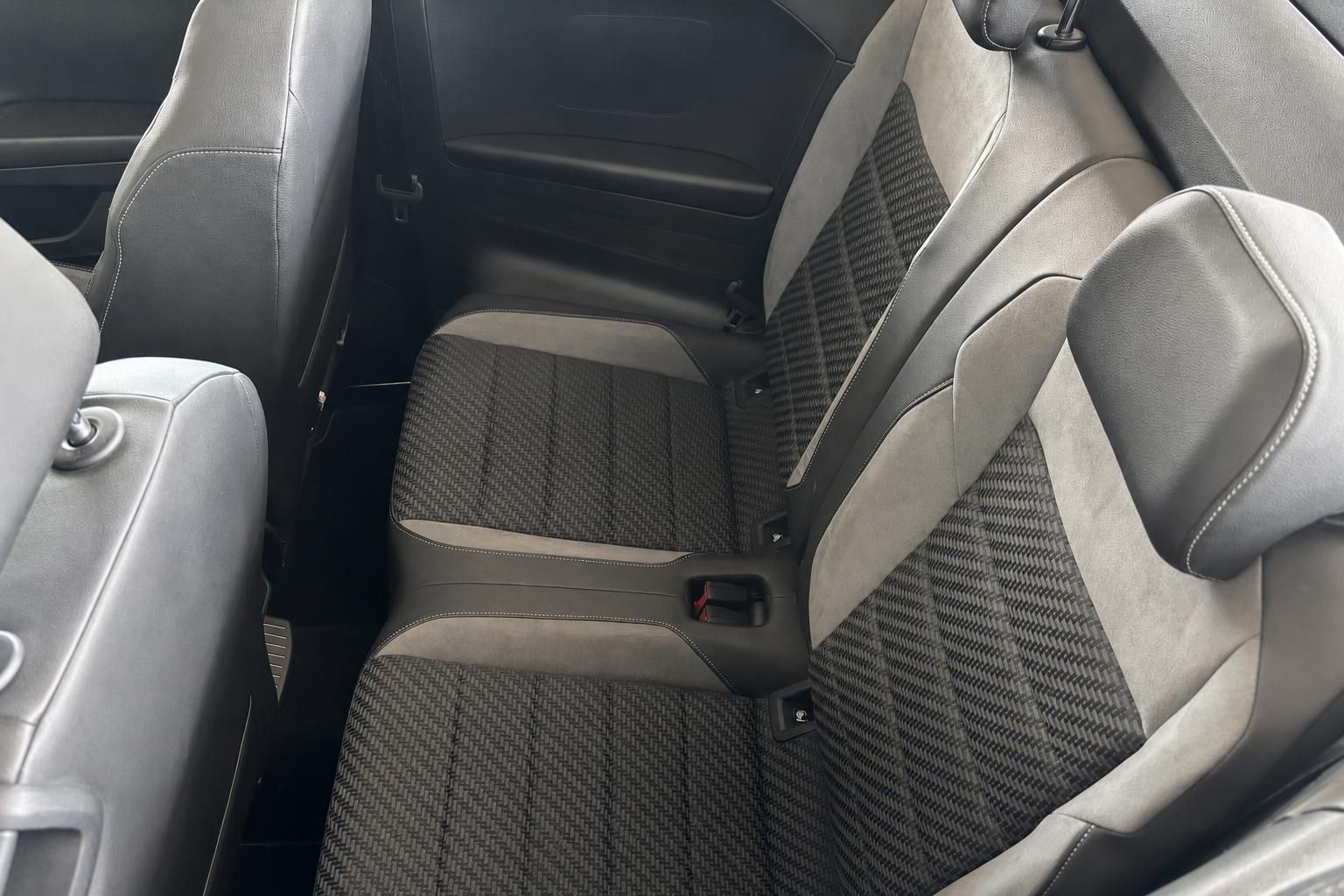 VW T-Roc Cabriolet Rücksitze mit Sportstoff-Bezug Innenraum