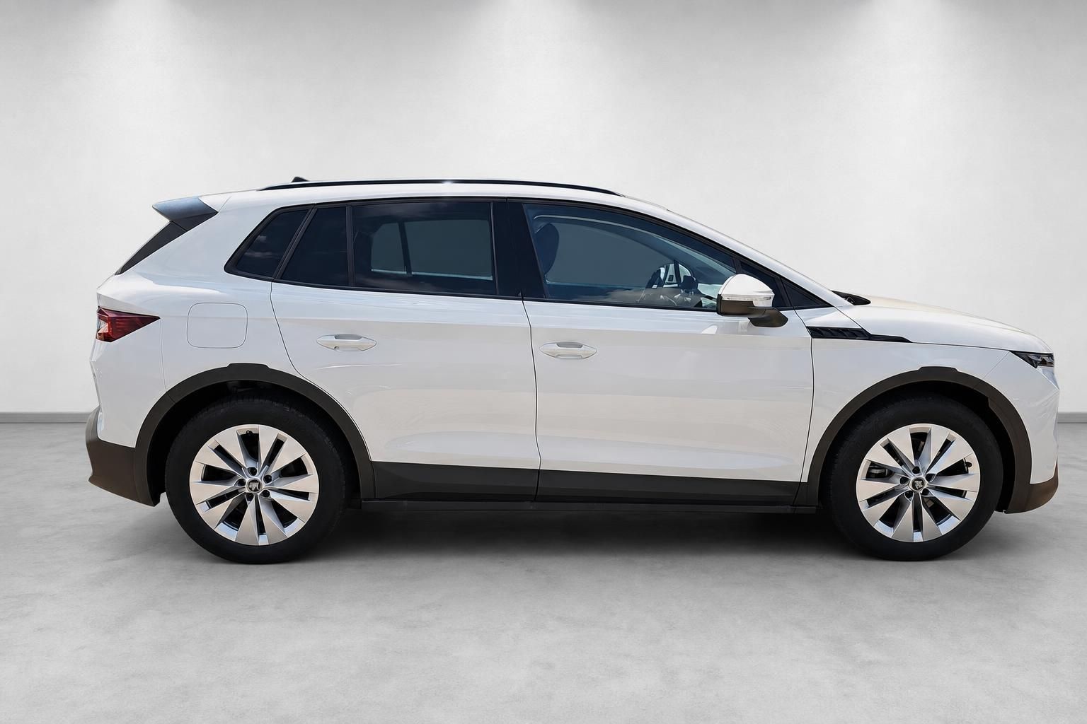Skoda Elroq weiß Seitenansicht Elektro-SUV Studio