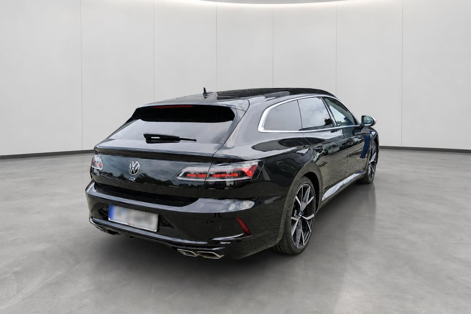 VW Arteon Shooting Brake R schwarz, Heckansicht mit Doppelendrohr