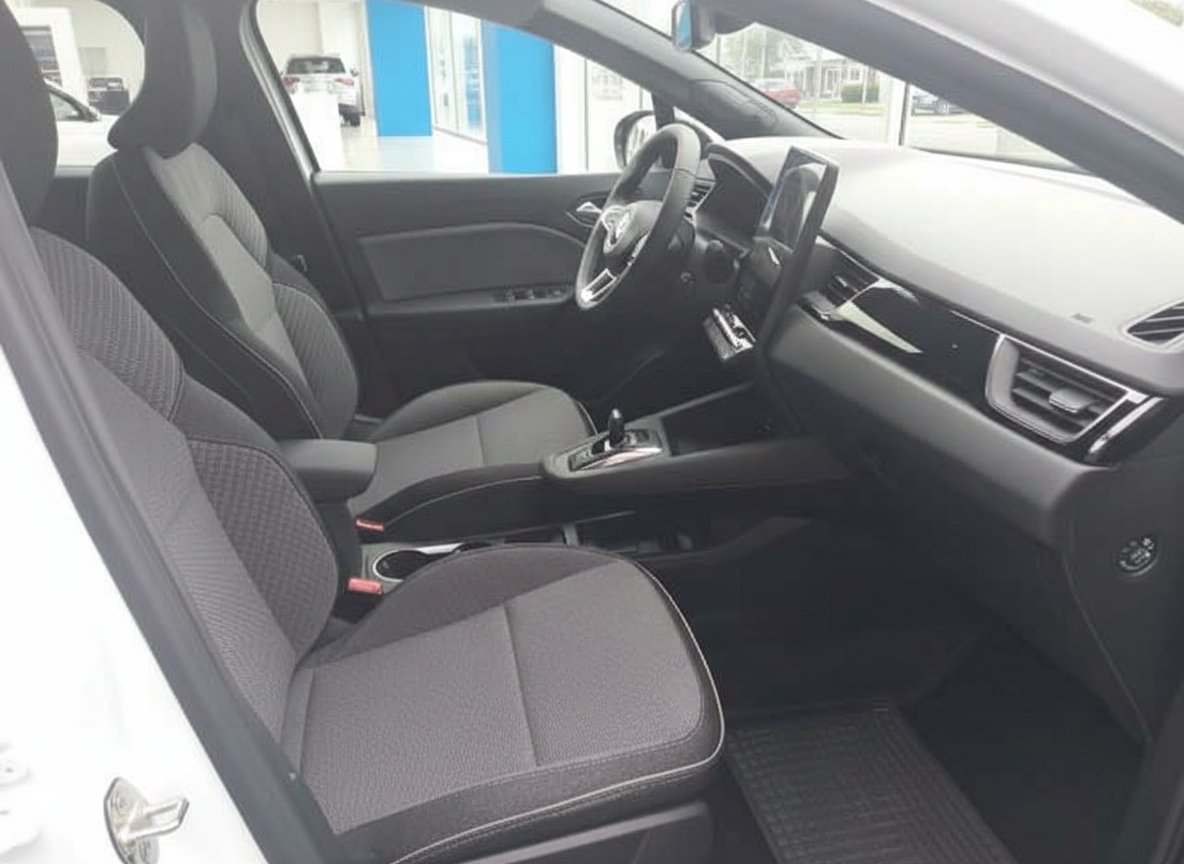 Fahrzeug Innenraum mit grauen Stoffsitzen, Automatikgetriebe und modernem Touchscreen-Infotainmentsystem