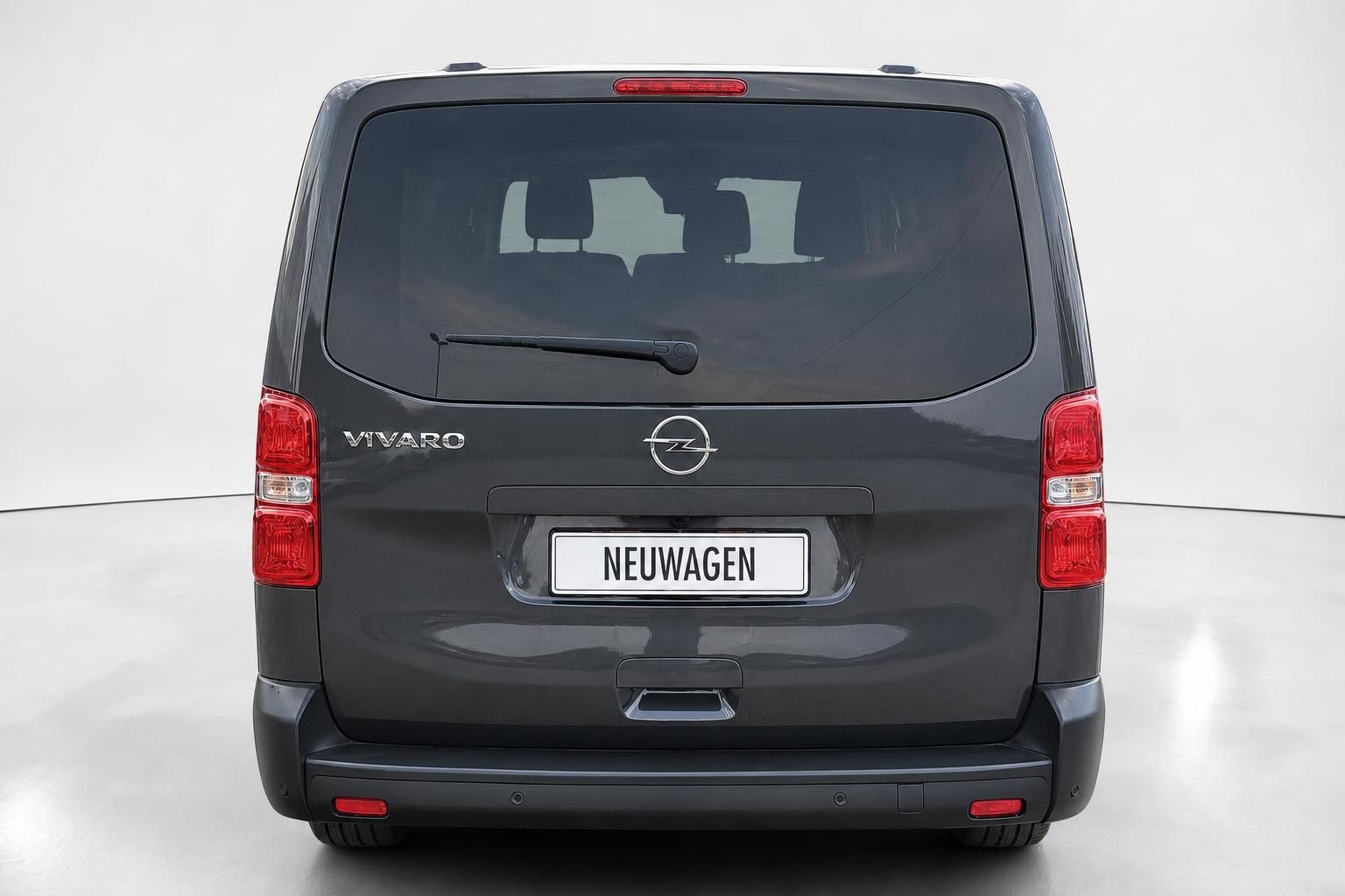 Opel Vivaro grau Heckansicht Studioaufnahme Neuwagen
