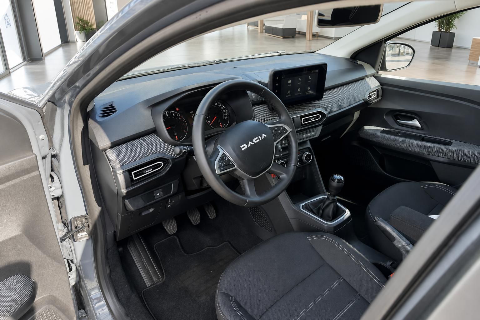 Dacia Sandero - Bild 11 von 13