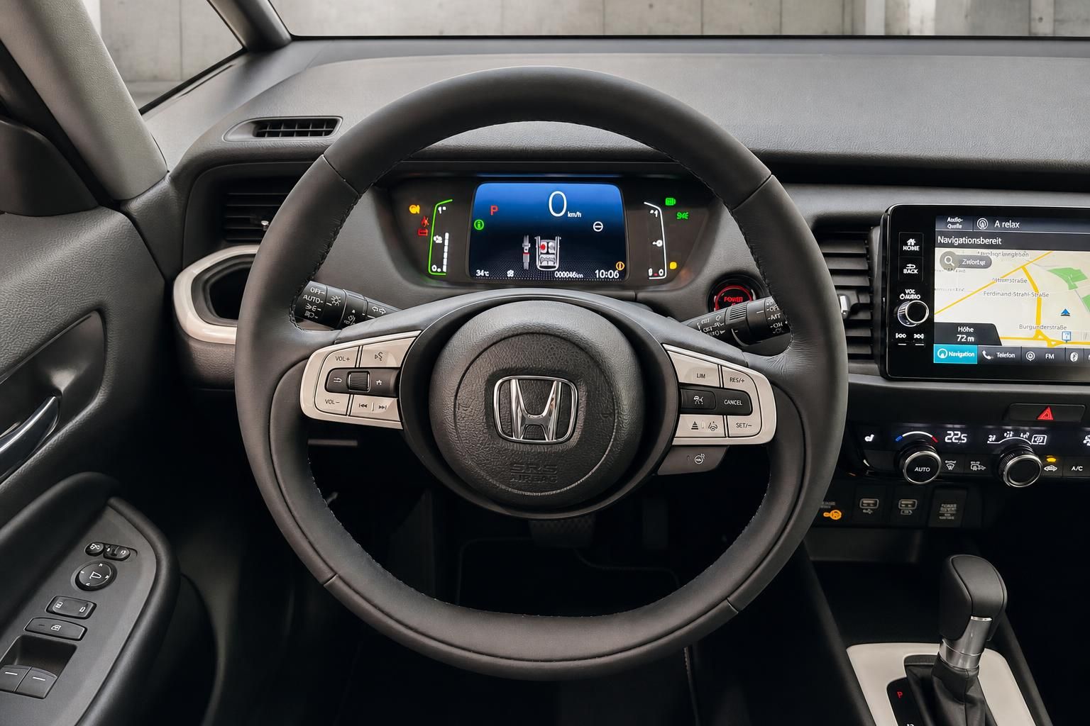 Honda Jazz Lenkrad und digitales Kombiinstrument Nahaufnahme