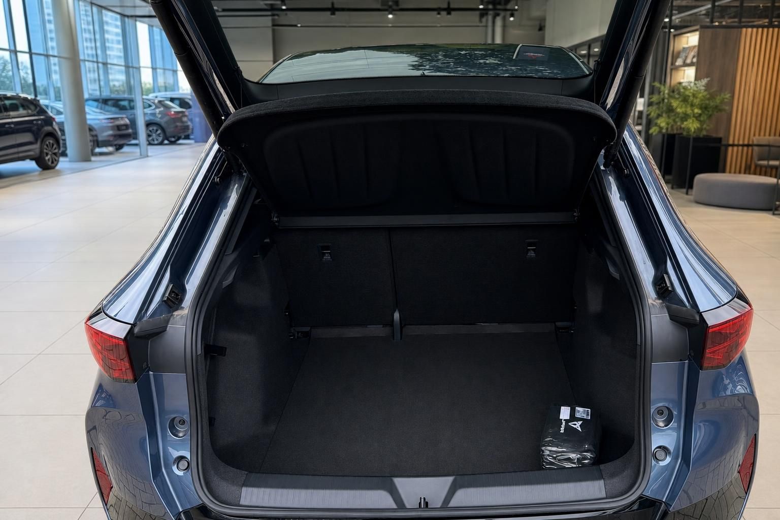 Cupra Tavascan Kofferraum mit viel Stauraum im Detail