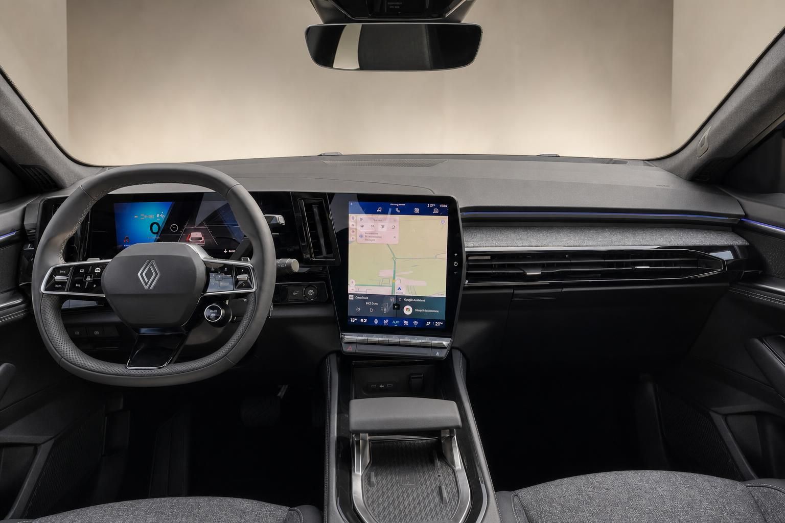 Renault Cockpit mit Navigationssystem und Lenkrad im Detail