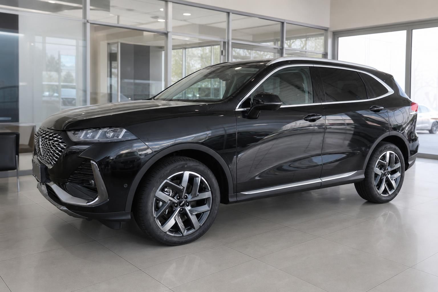 Schwarzer WEY SUV Frontansicht im Autohaus Showroom