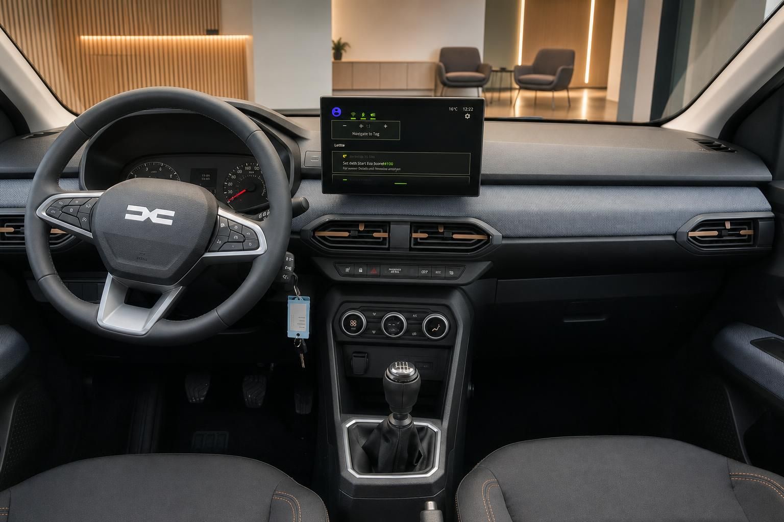 Modernes Dacia Cockpit mit Touchscreen-Infotainment, Klimaautomatik und schwarzem Armaturenbrett