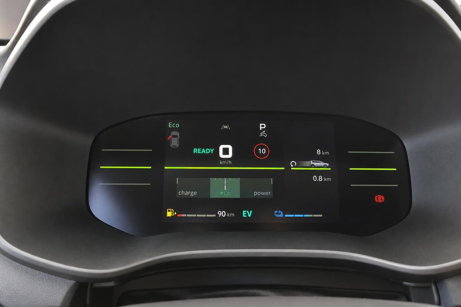 Digitales Cockpit mit Eco-Modus und Reichweitenanzeige im Elektroauto