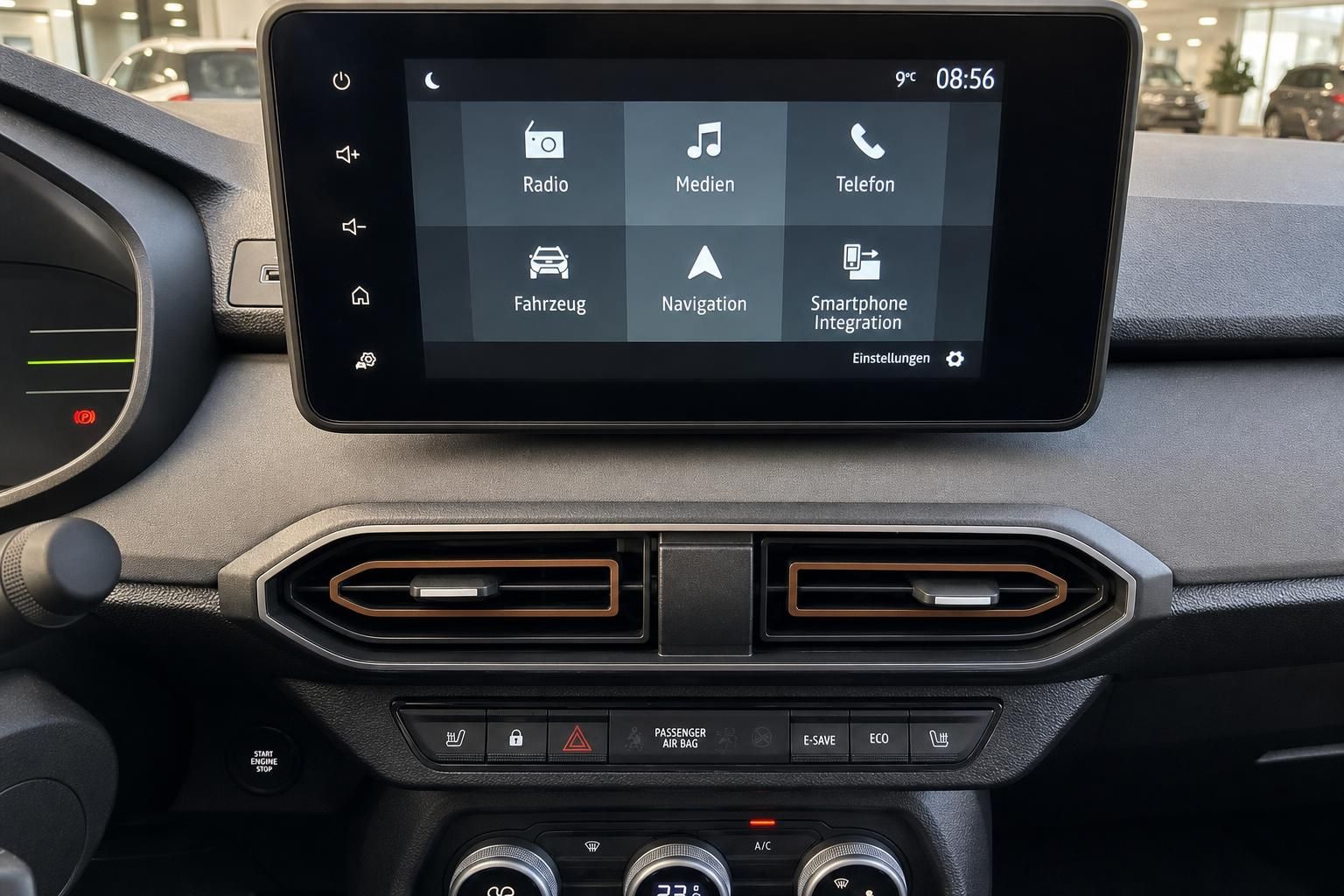 Dacia Infotainment-Display mit Klimabedienung im Cockpit