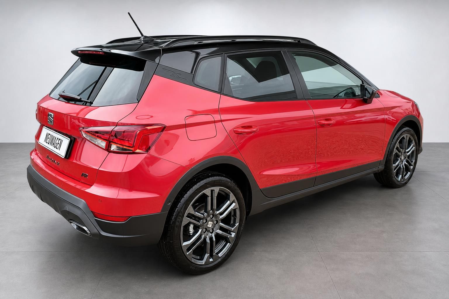 SEAT Arona FR Rot – Seitenansicht schräg von hinten