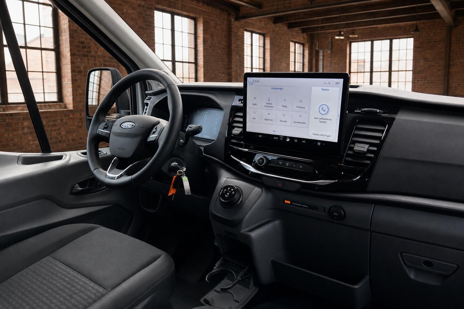 Ford Transit Armaturenbrett mit großem Touchscreen, Lenkrad und Mittelkonsole