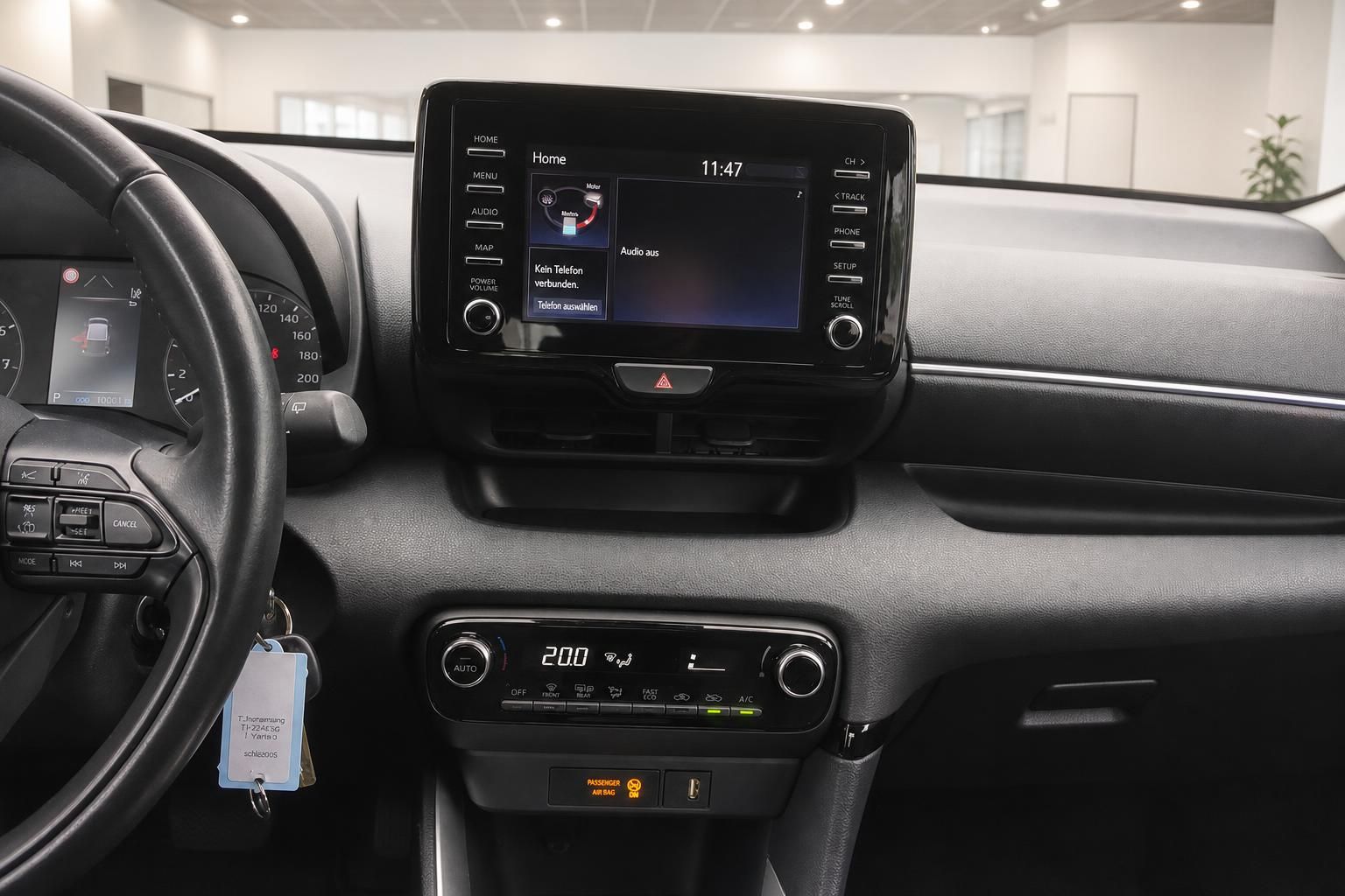 Toyota Yaris Mittelkonsole mit Infotainment System und Klimabedienung