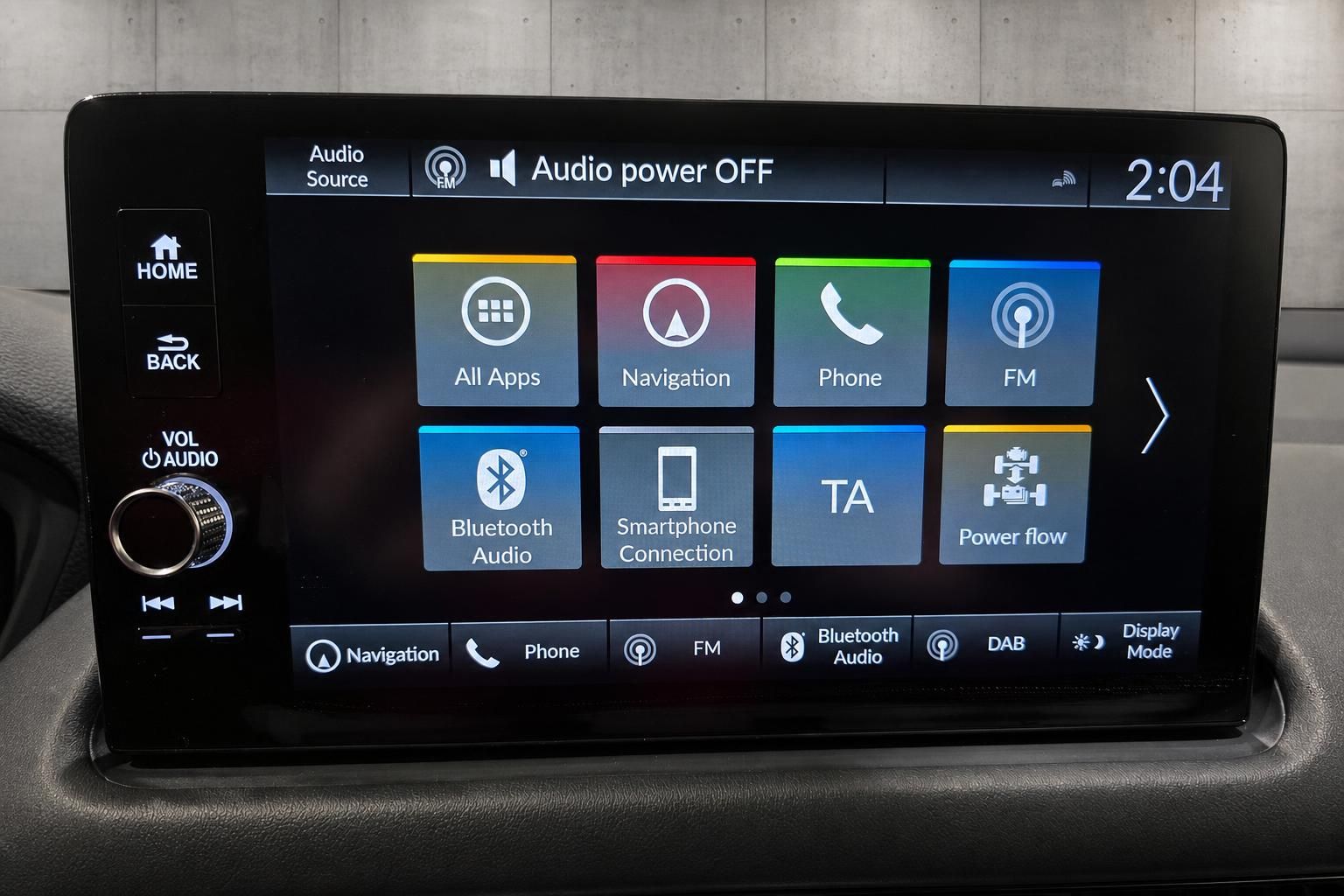 Infotainment-Touchscreen im Honda mit Navigation und Bluetooth-Menü
