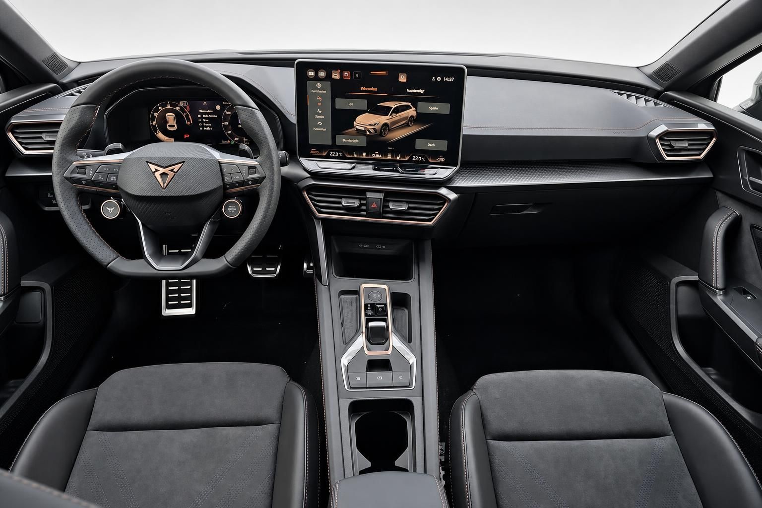 Cupra Cockpit mit Lenkrad und digitalem Infotainment-Display