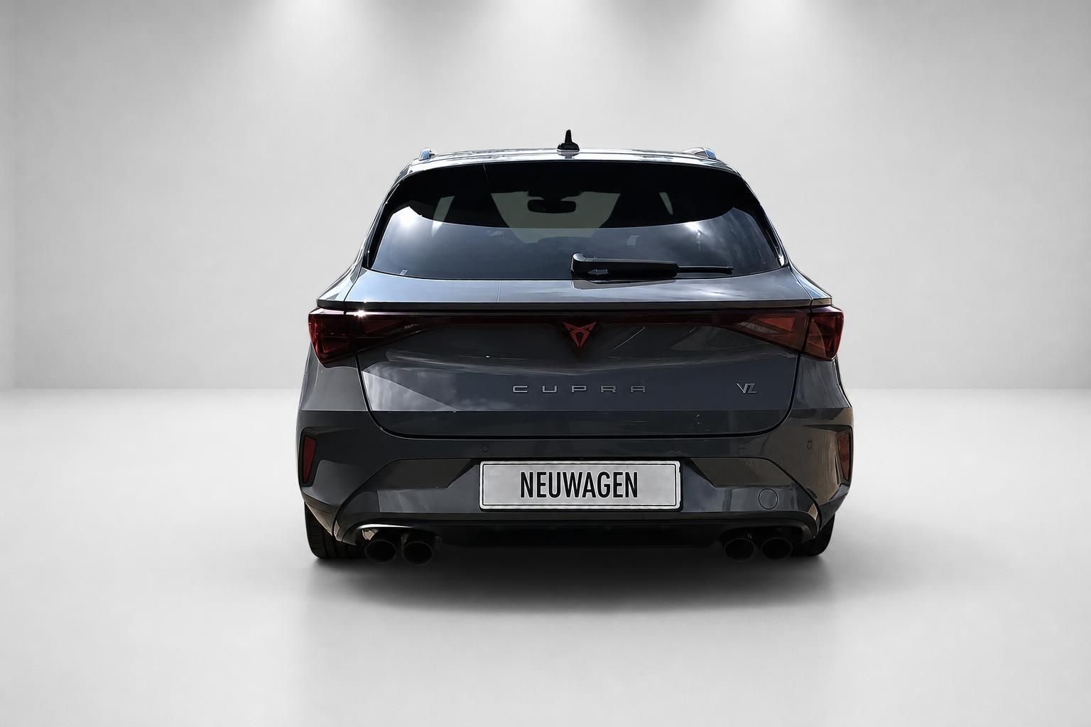 Cupra Kombi grau, Heckansicht mit Kennzeichen NEUWAGEN