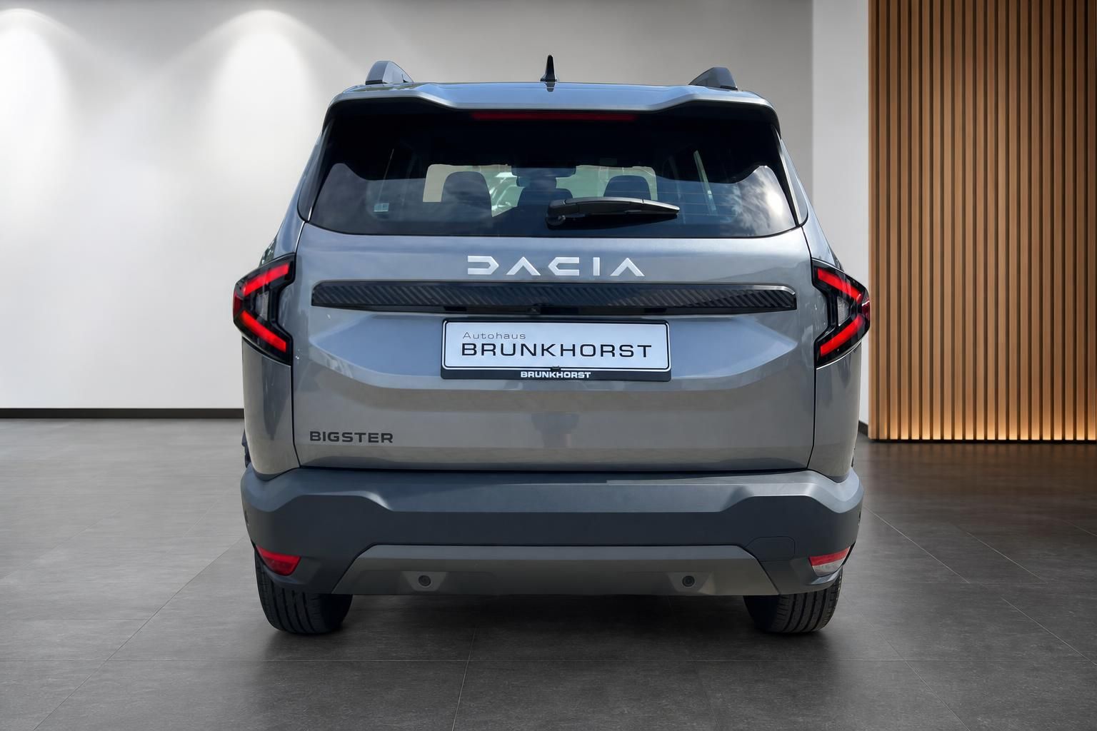 Dacia Bigster Heckansicht mit Kennzeichenhalter Autohaus Brunkhorst