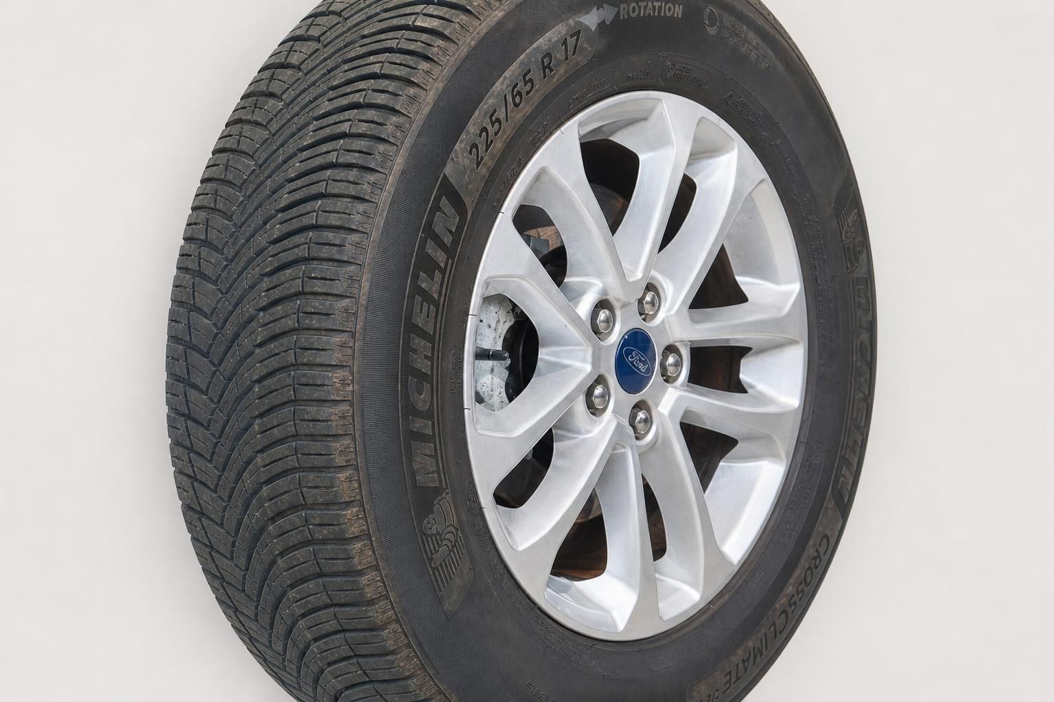 Ford Leichtmetallfelge mit Michelin CrossClimate Reifen, Nahaufnahme